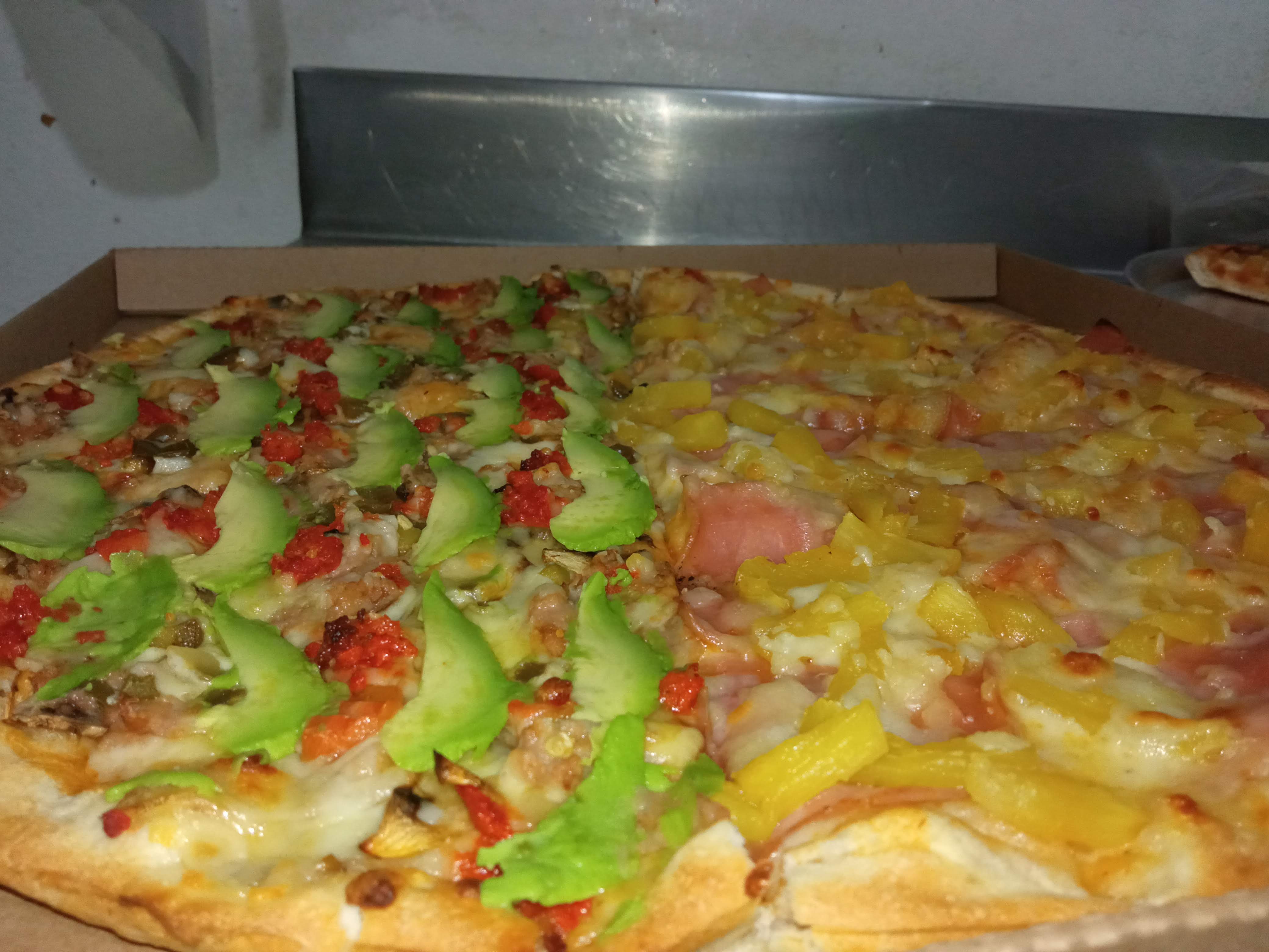 Rodeo cruzeli's Pizza image 10