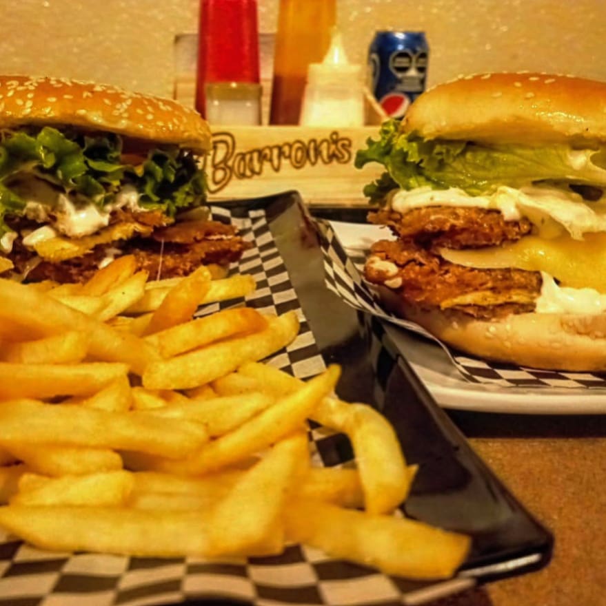 Barron's Restaurante Bar image 1