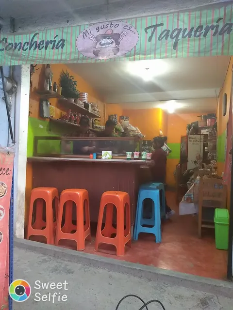 Lonchería y taquería "Mi gusto es" image 4