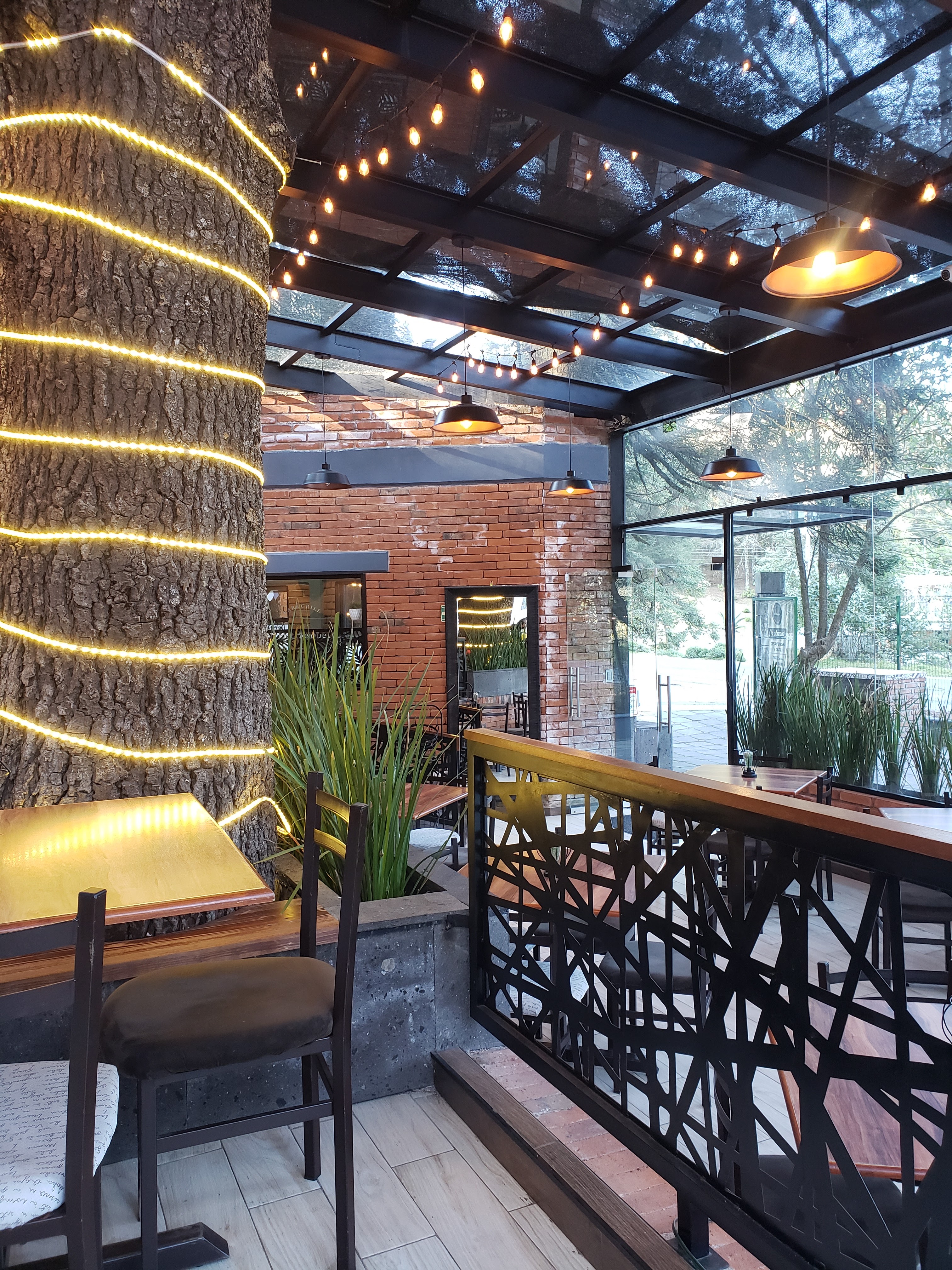 Del Bosque Restaurante image 4