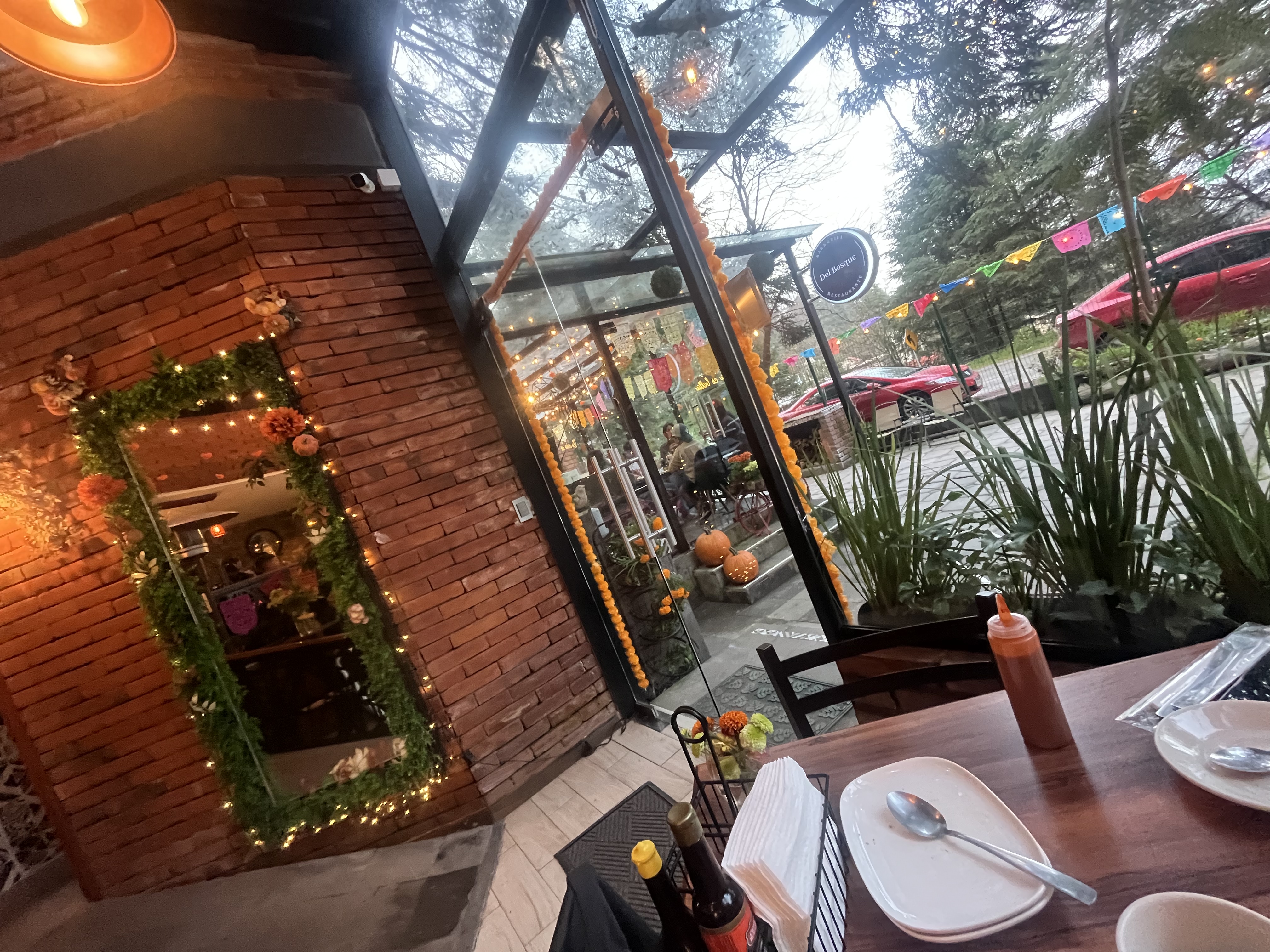 Del Bosque Restaurante image 9