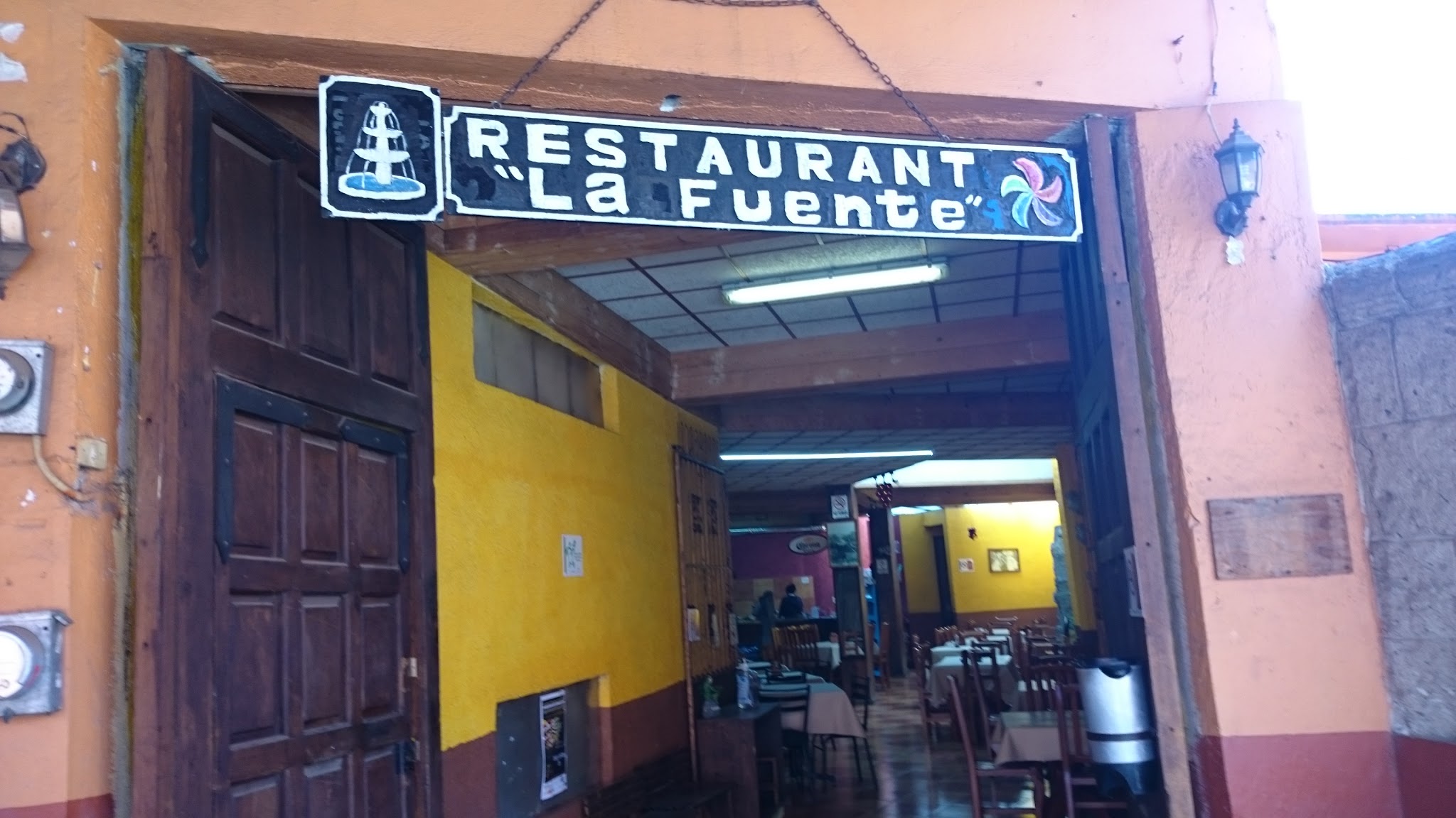 La Fuente Restaurante Familiar image 1