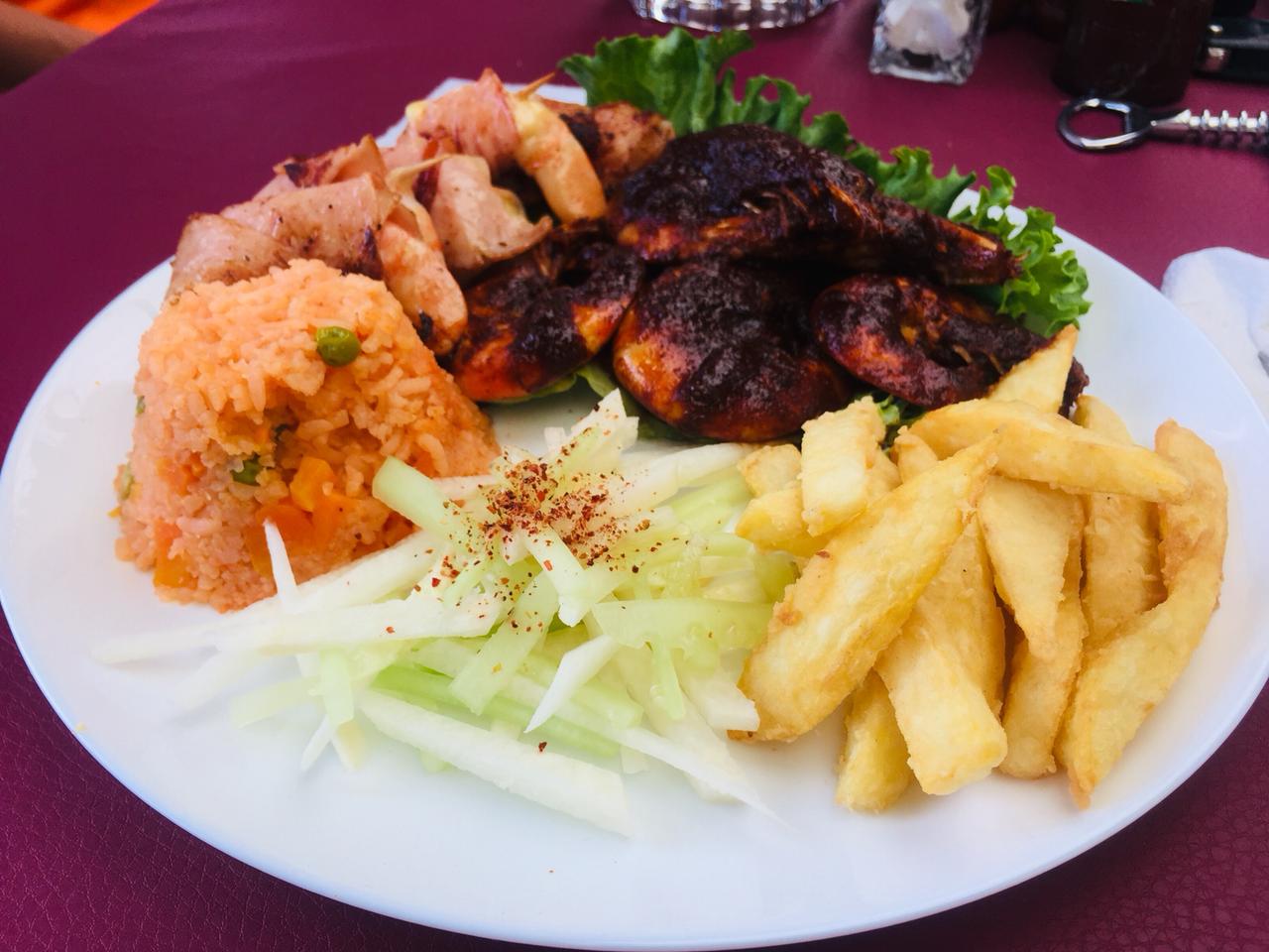 El cactus restaurante image 4