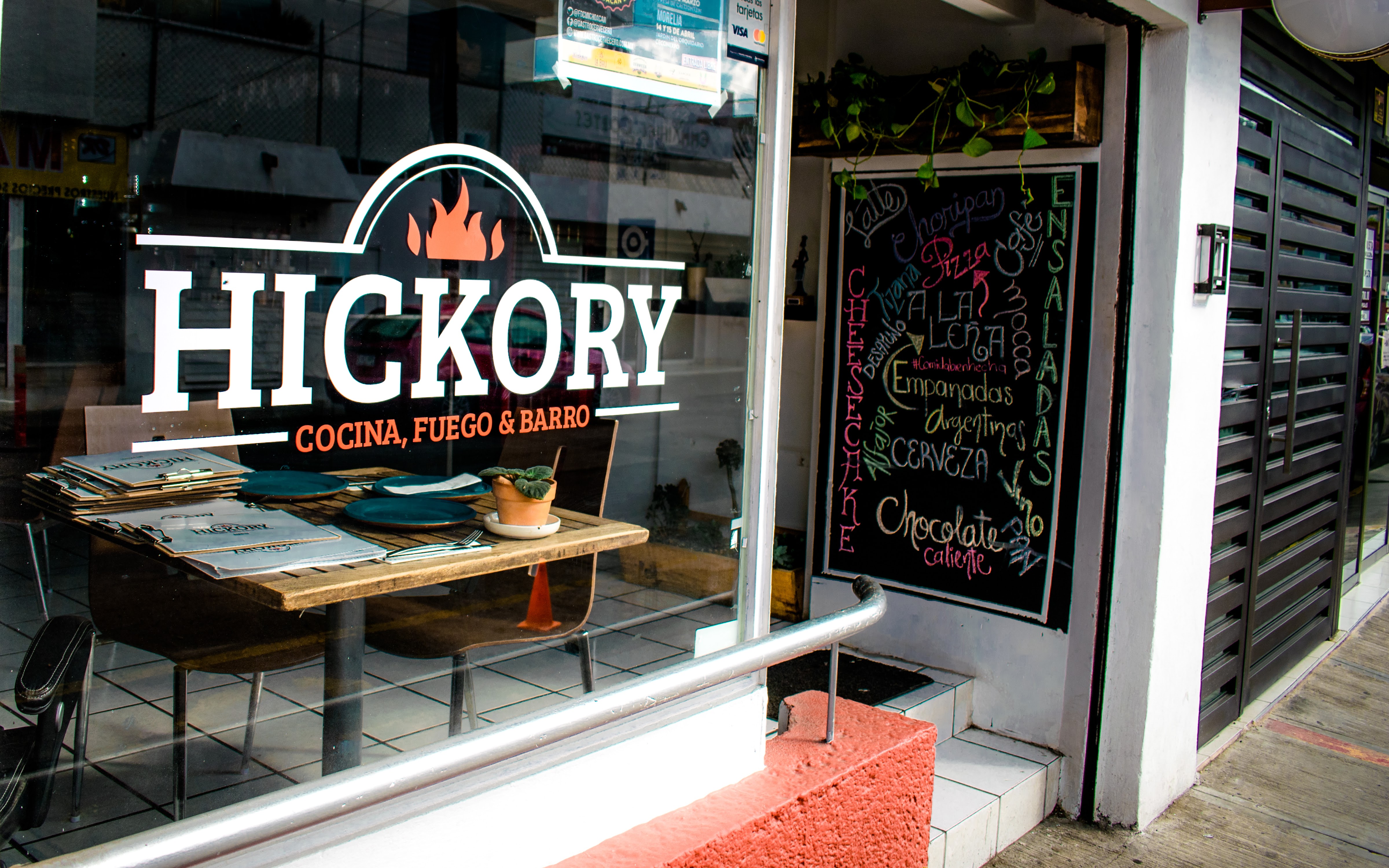 Hickory Morelia image 1