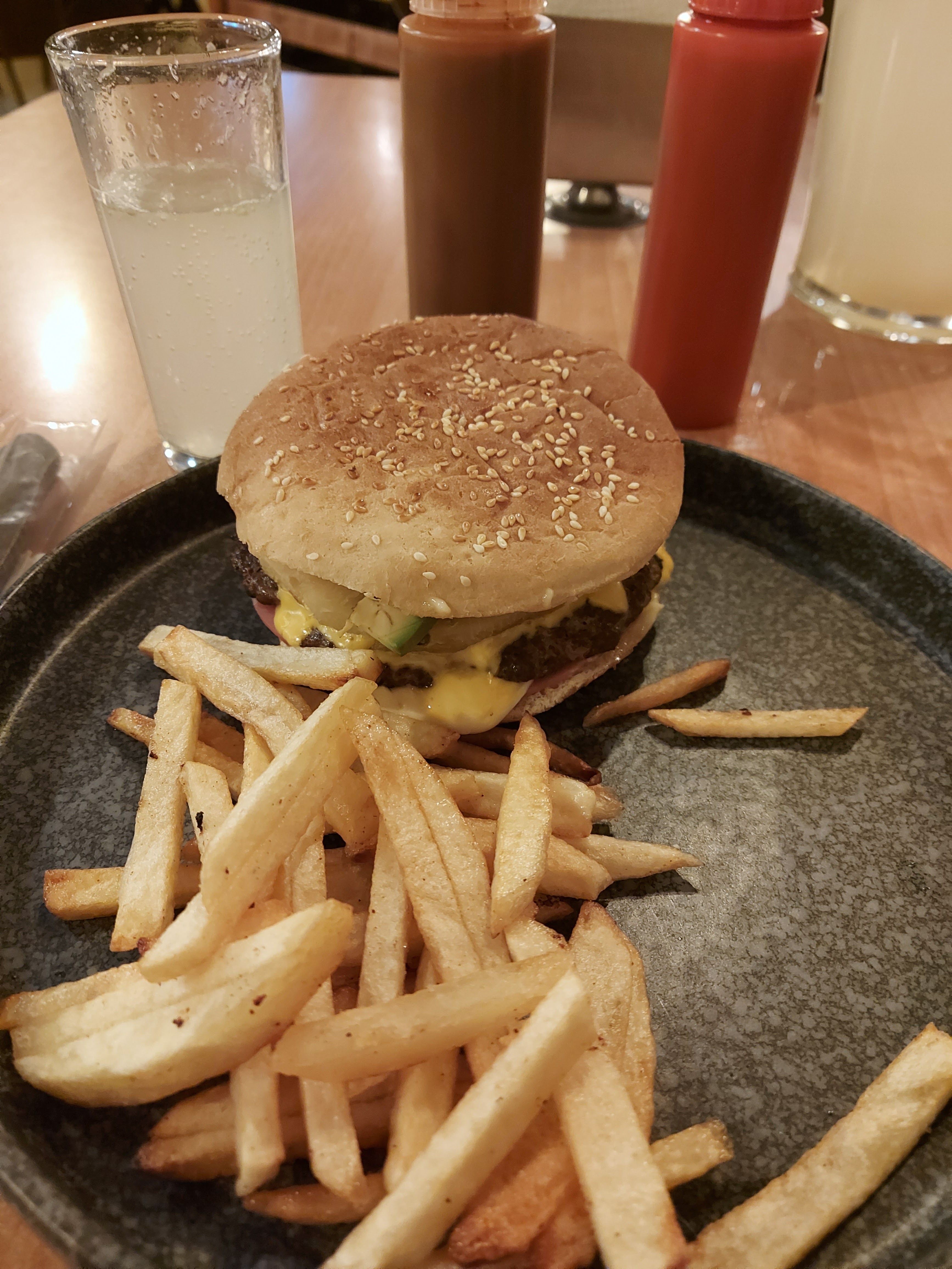 Frikeys Cafe Restaurante image 8