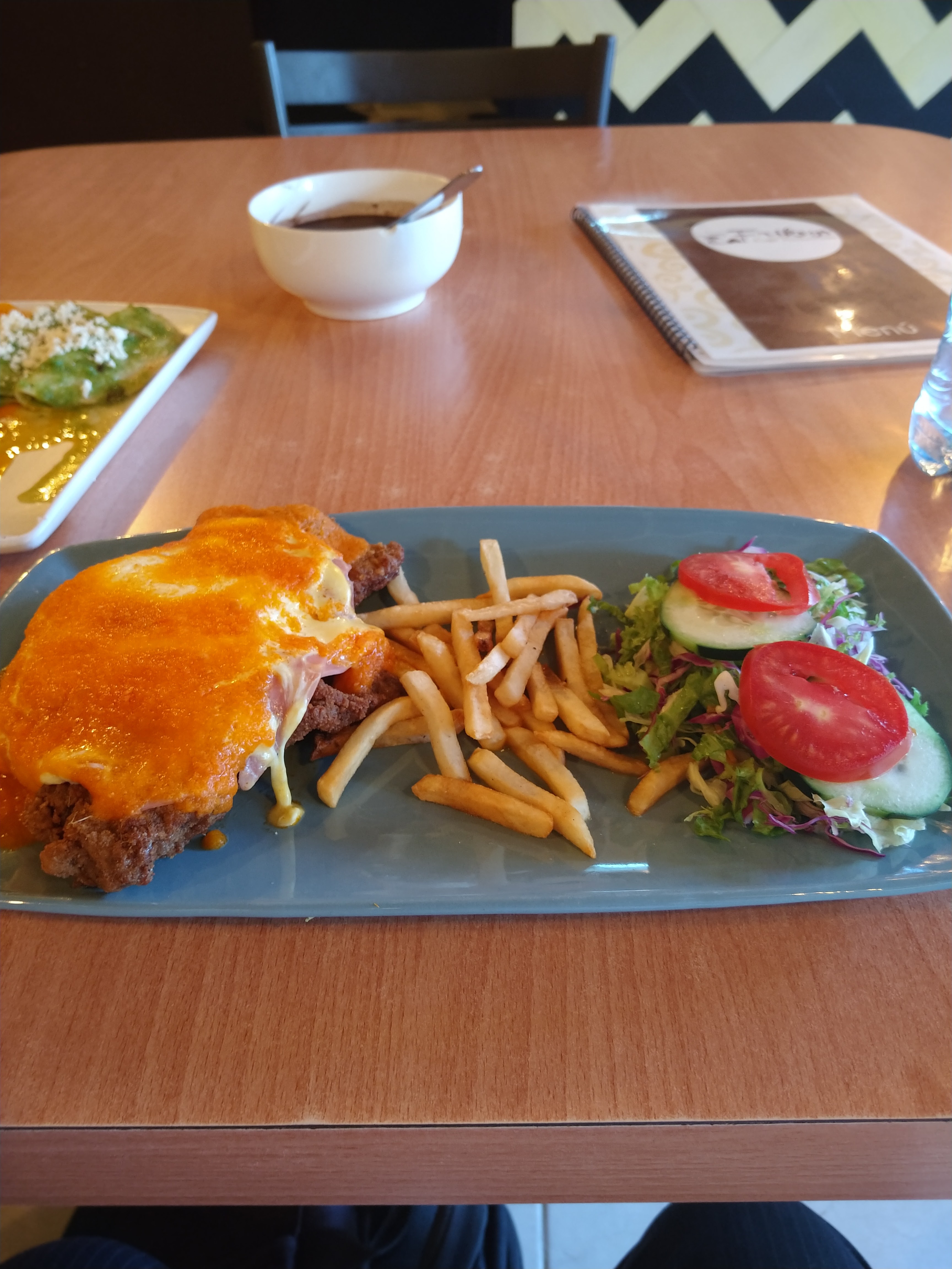 Frikeys Cafe Restaurante image 10