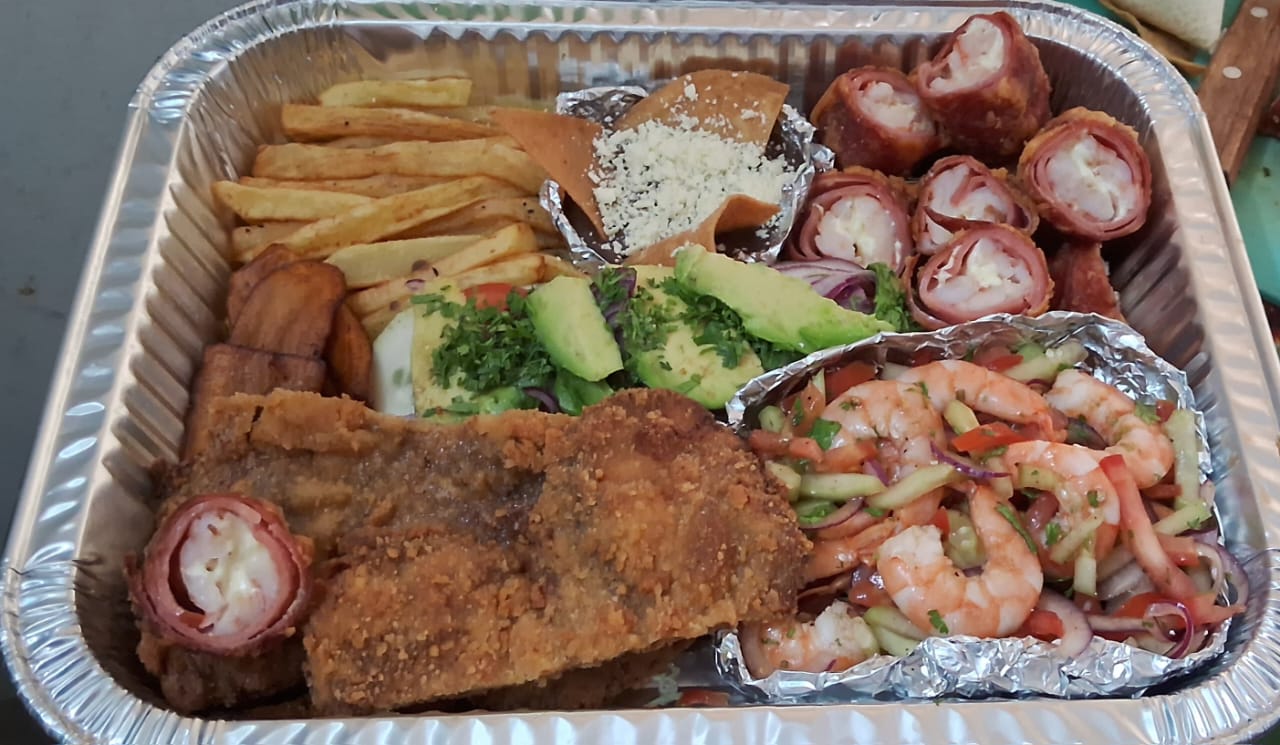 Marisquería El rincon image 10