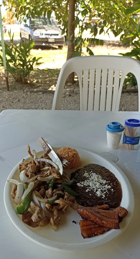 Restaurante Asadero Los arcos image 6