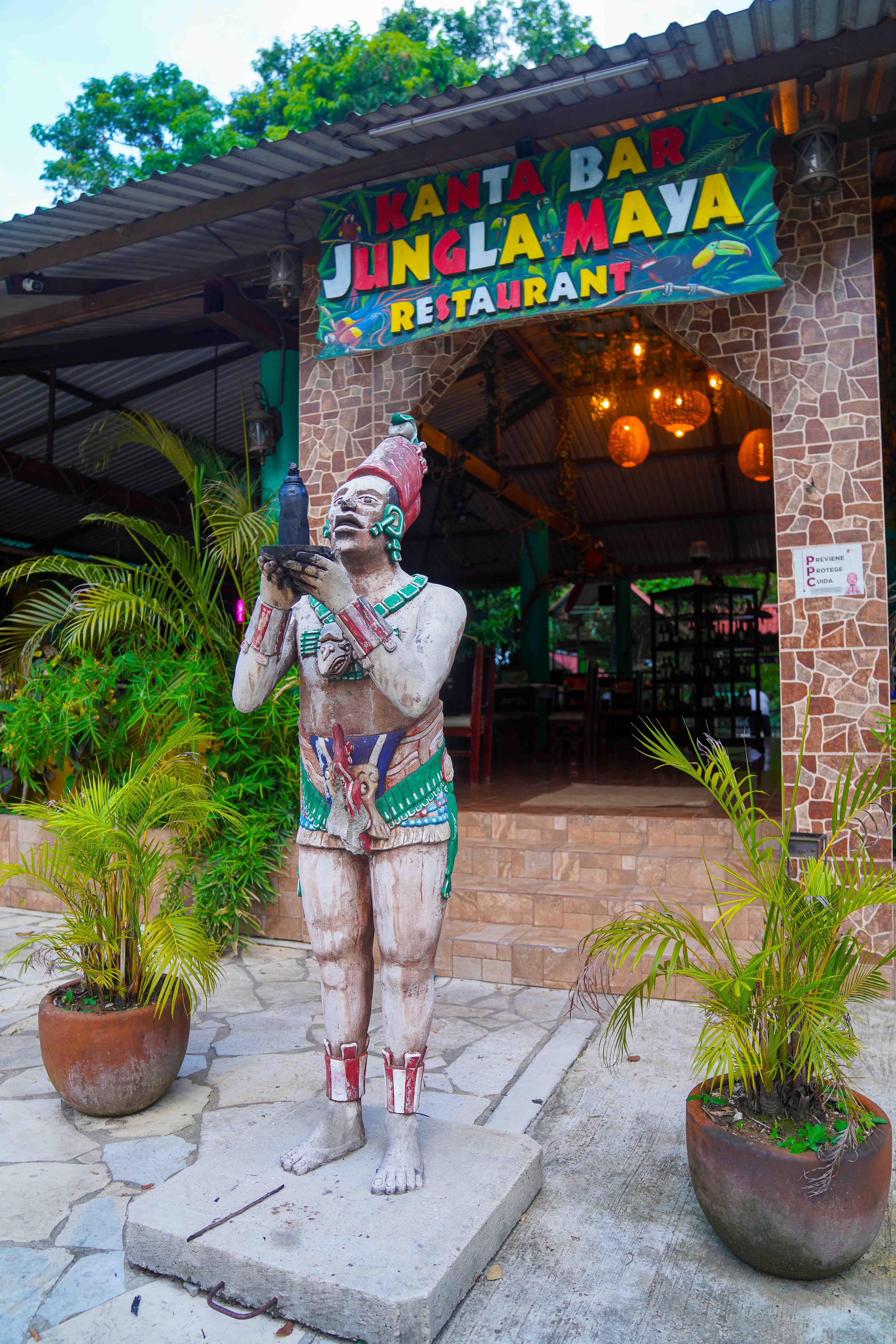 Jungla Maya Steak House Grill image 1