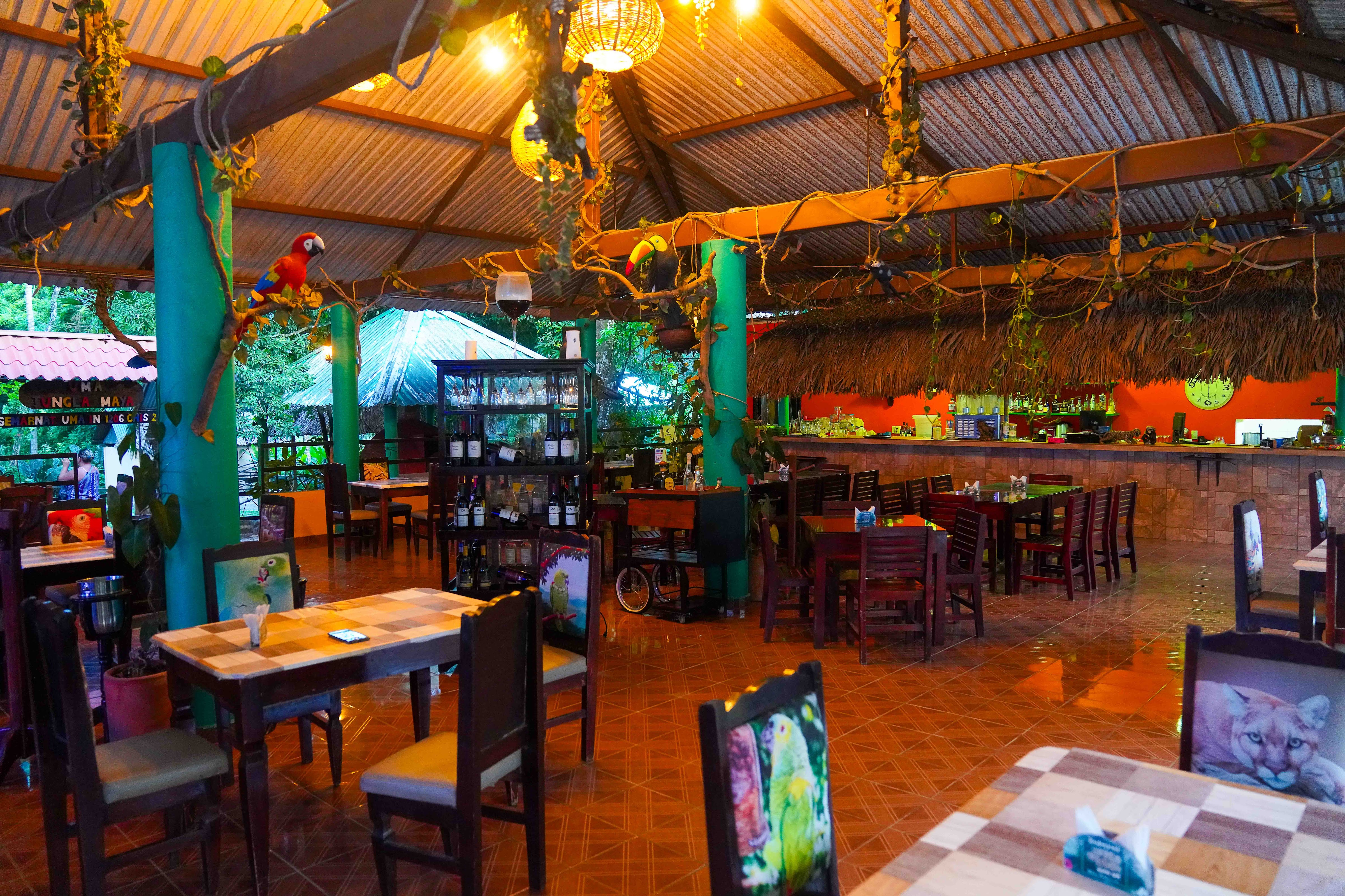 Jungla Maya Steak House Grill image 3