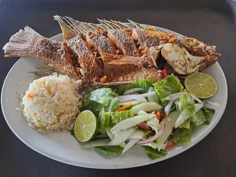 El Pelícano Catazajá Restaurant image 4