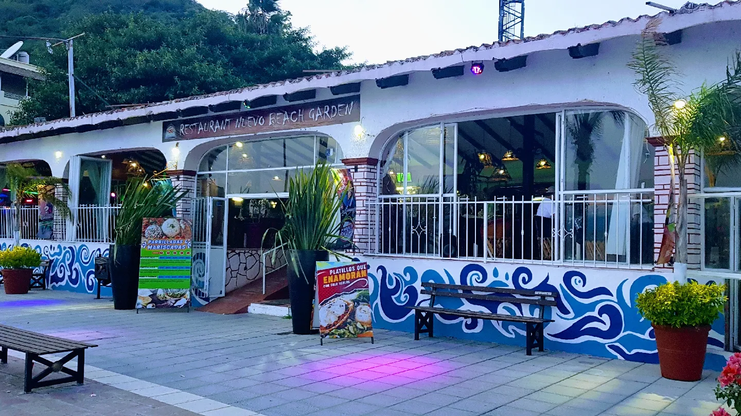 Nvo. Beach Garden Restaurant Bar image 6