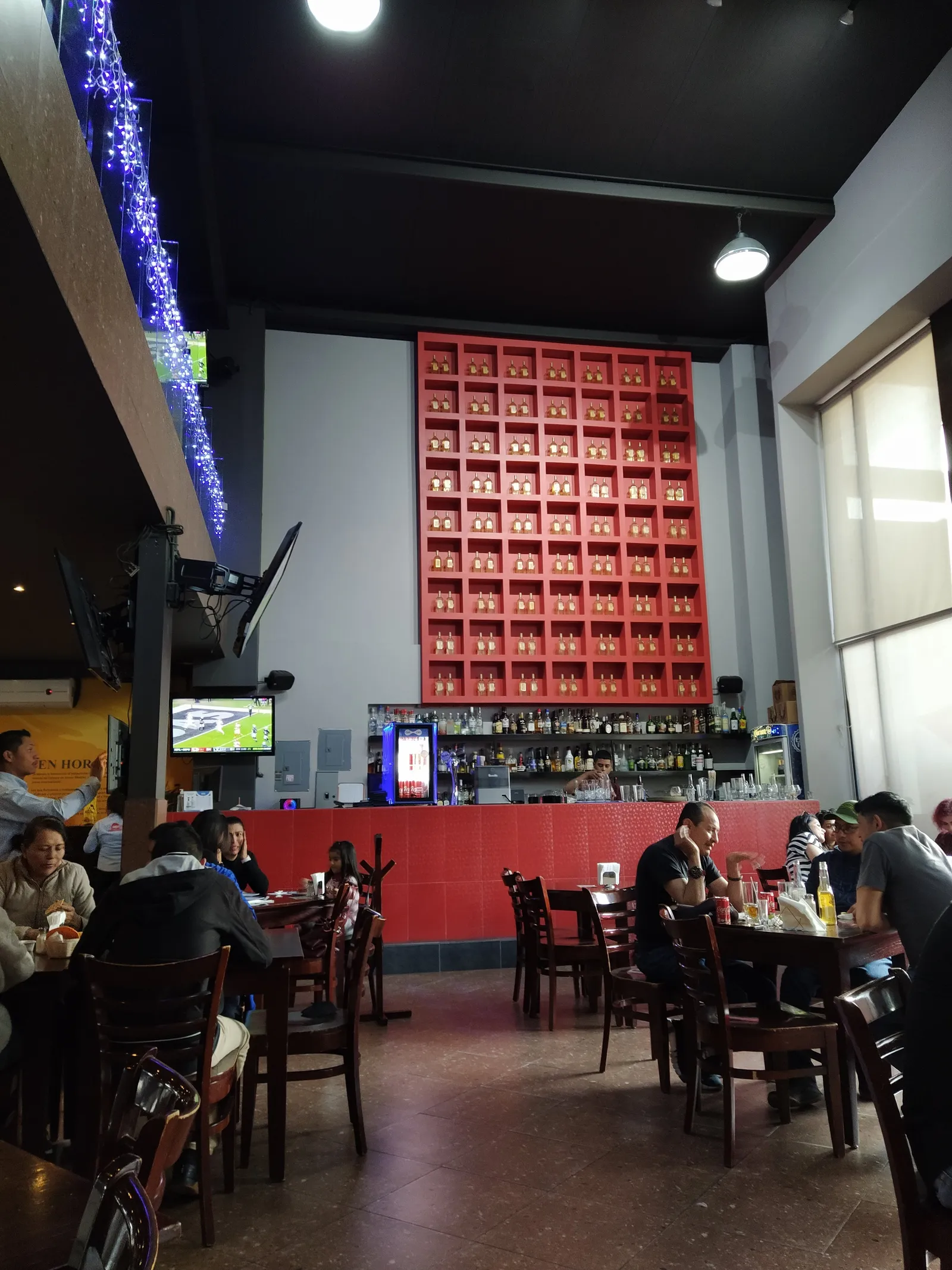 La Cervecería de León (IRP) - Mariscos y Carnes image 5