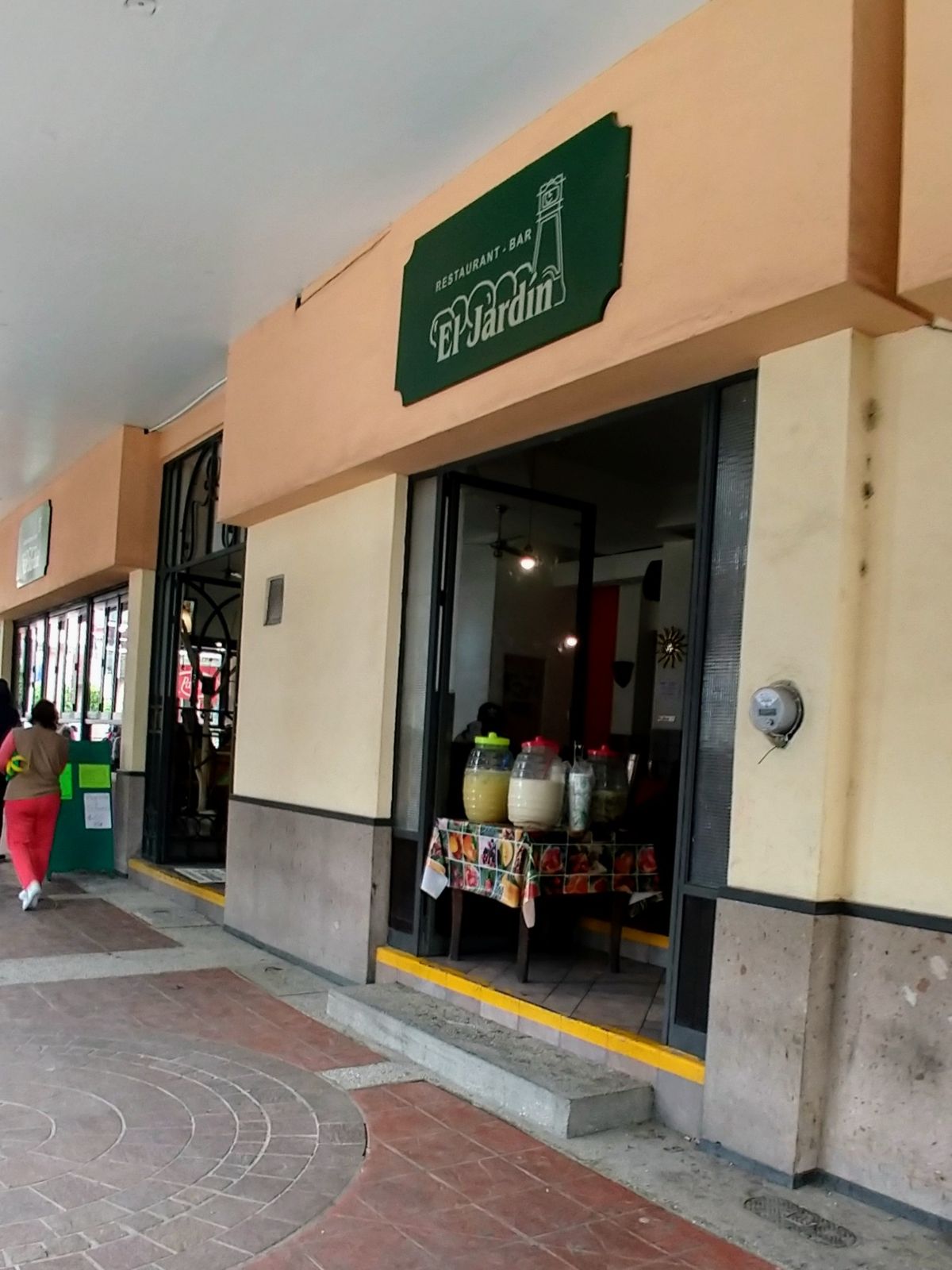 Restaurante el jardín image 1