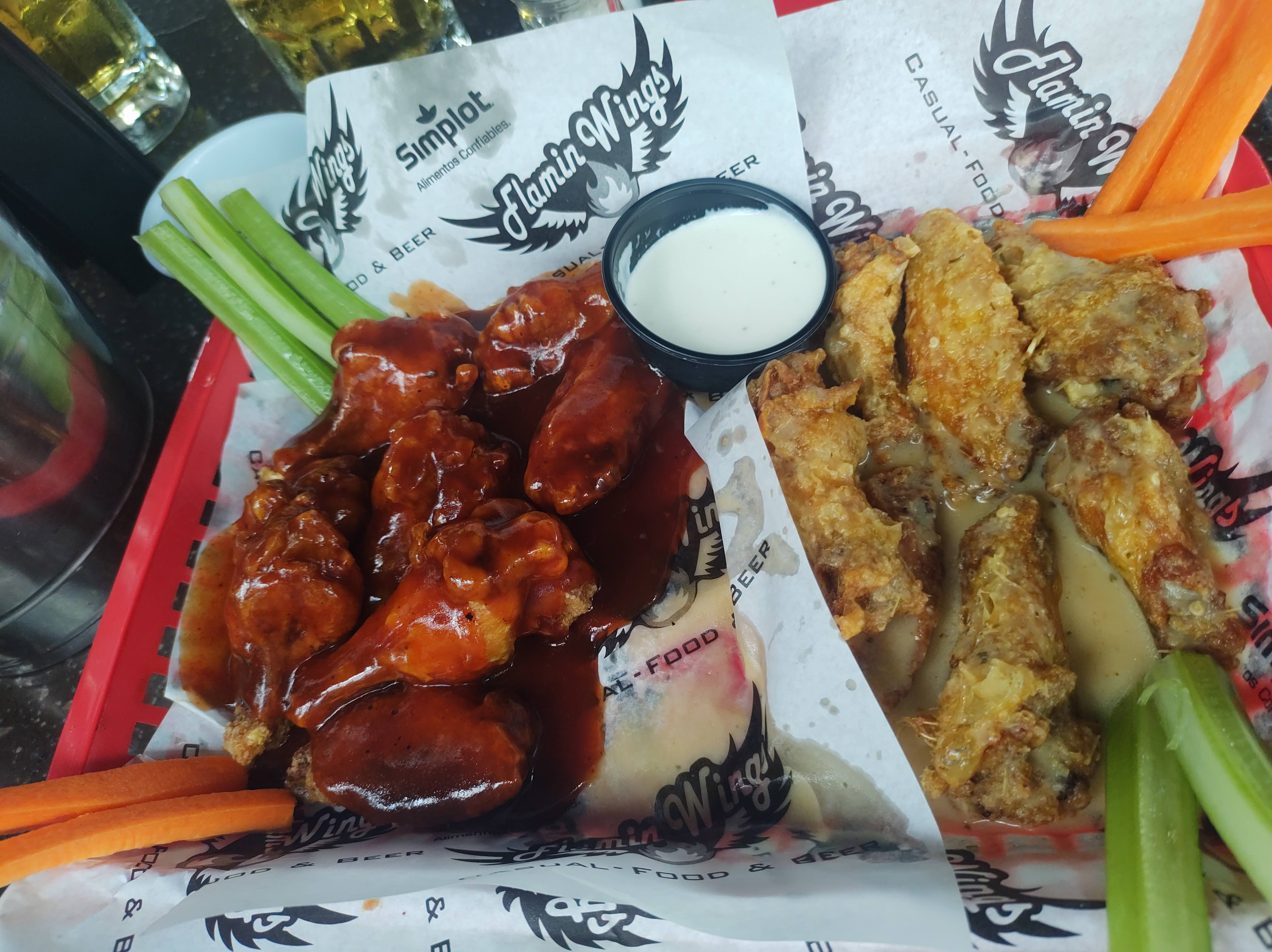 Flamin wings Plaza Delta image 3