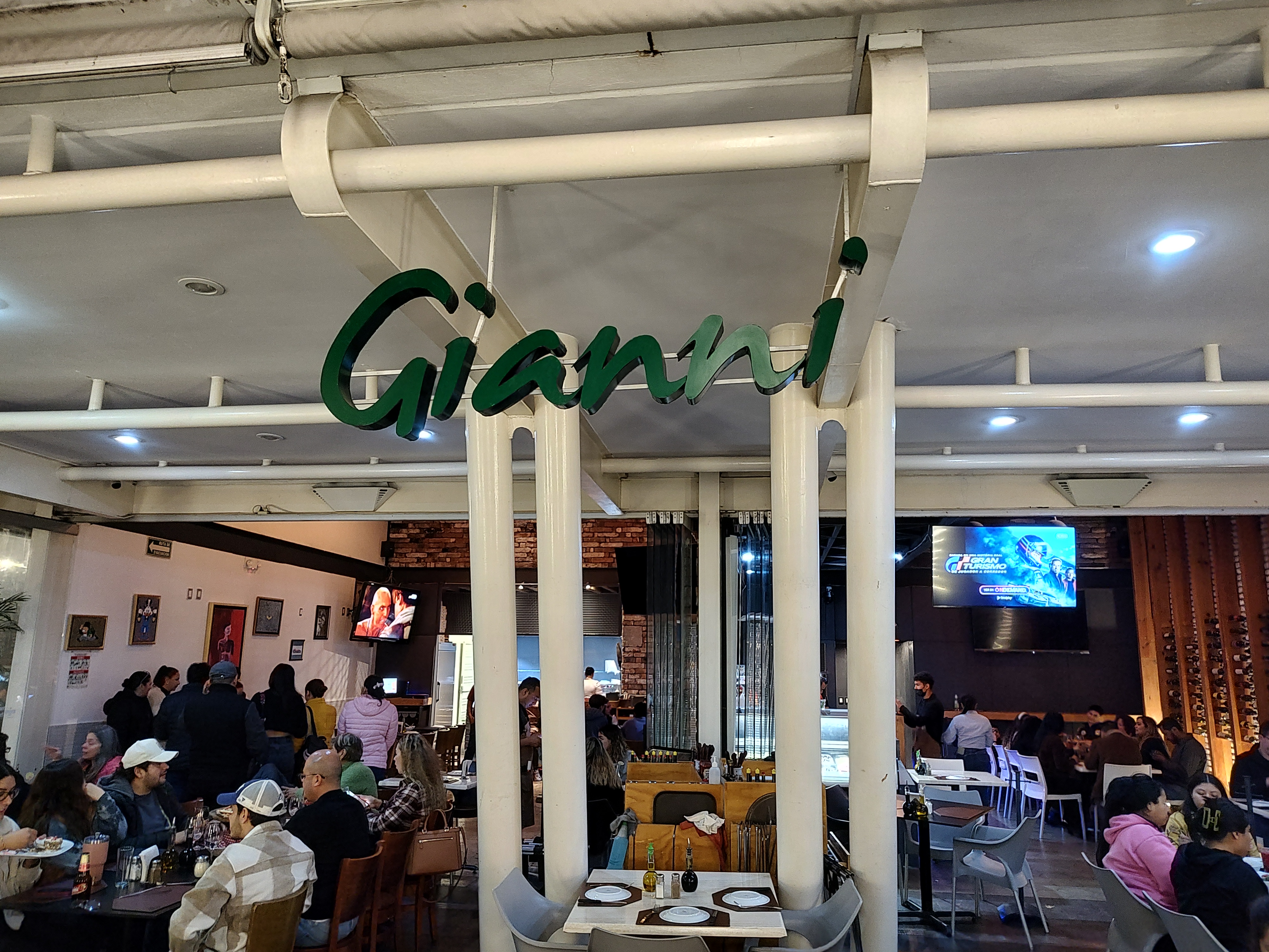 Gianni Irapuato image 9