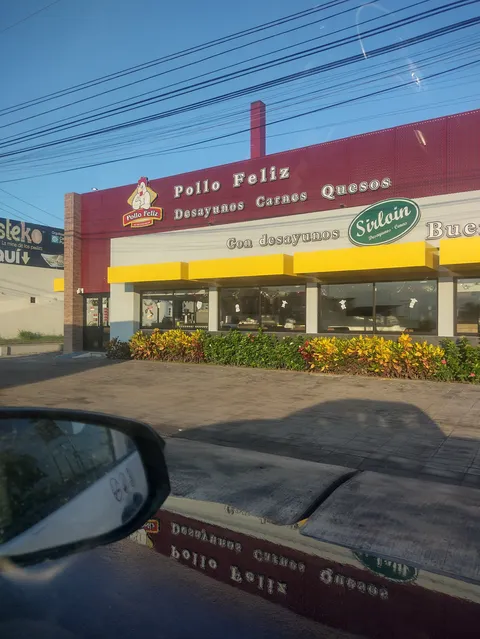 Pollo Feliz image 1