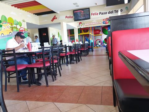 Pollo Feliz image 3