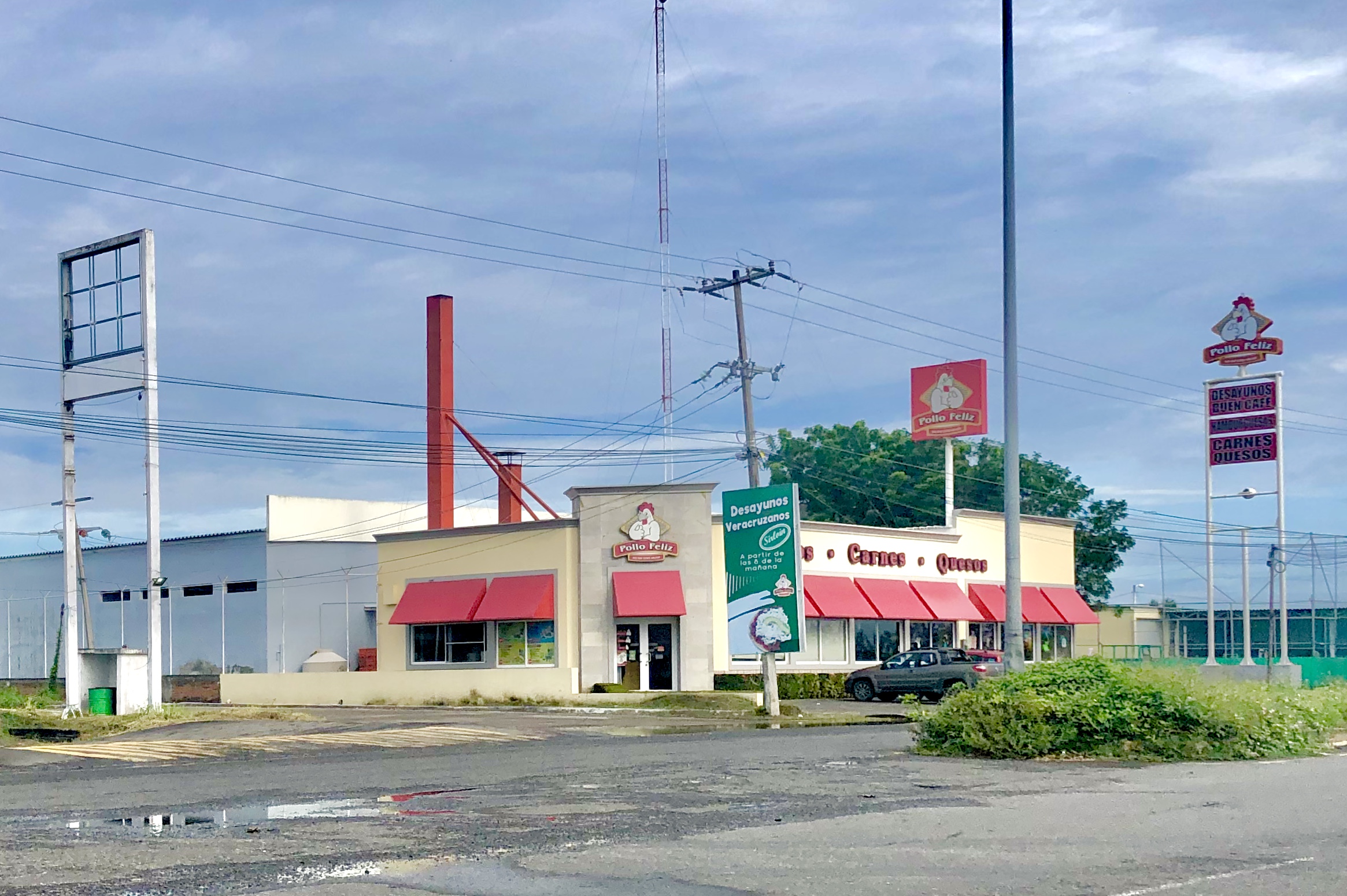 Pollo Feliz image 10