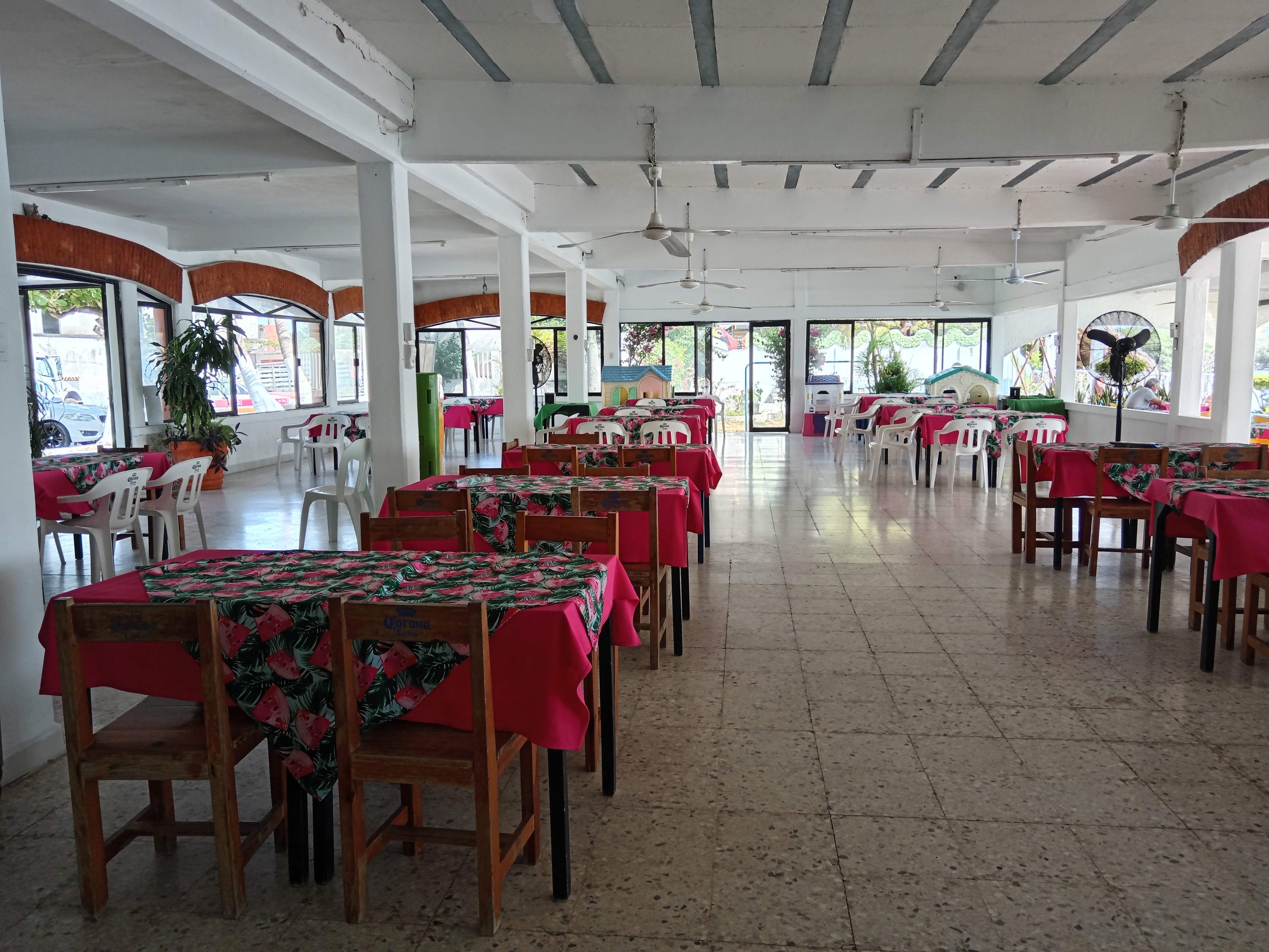 El Paisa Mariscos image 5