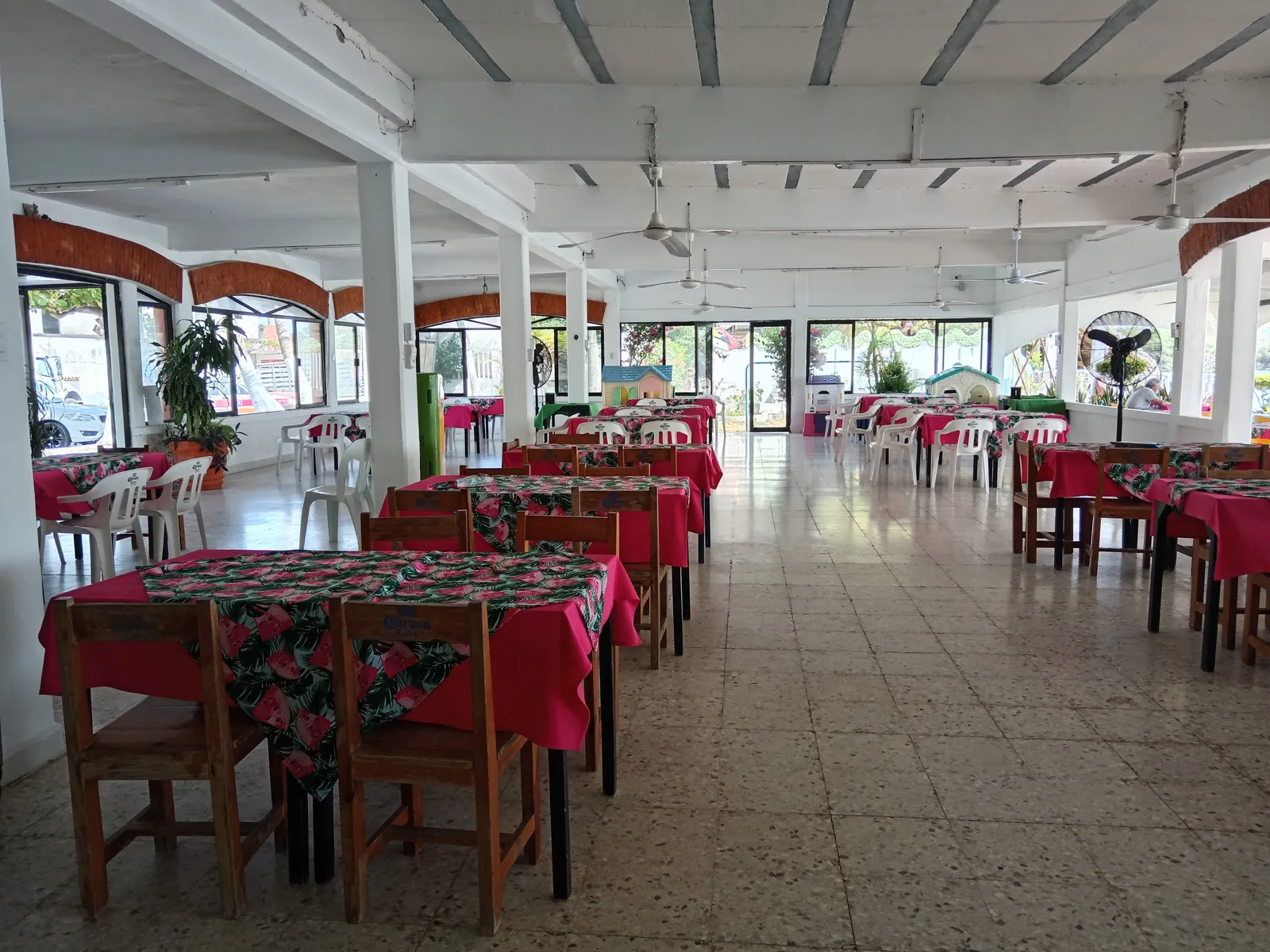 El Paisa Mariscos image 5