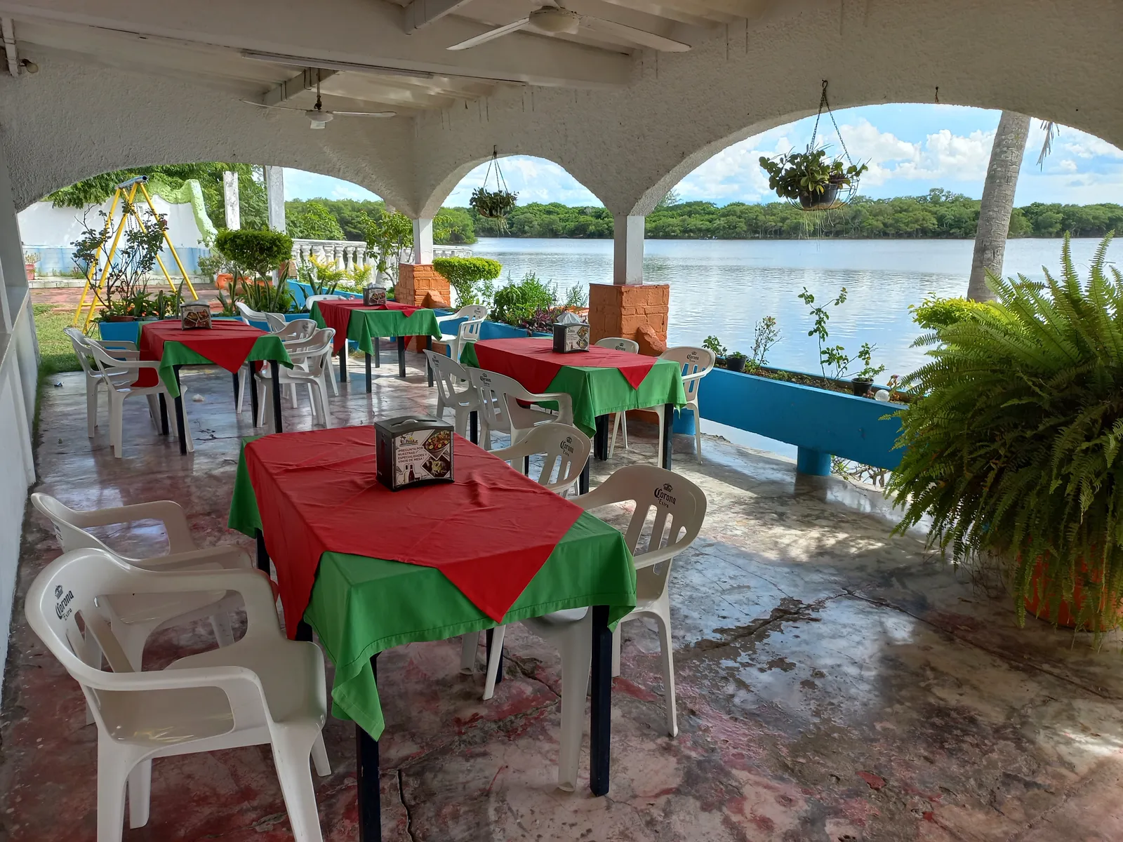 El Paisa Mariscos image 9