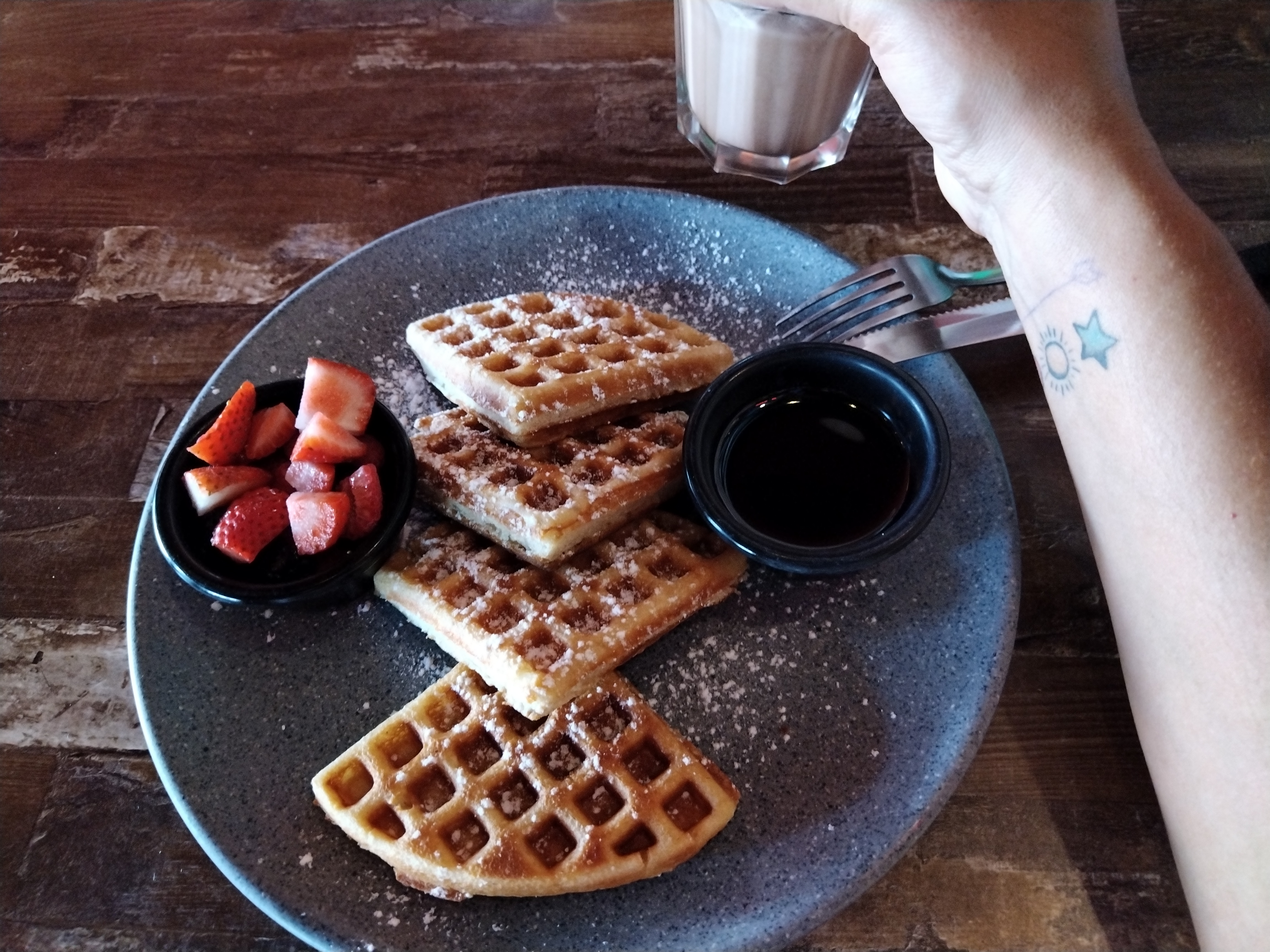 Los Giros Riviera image 3