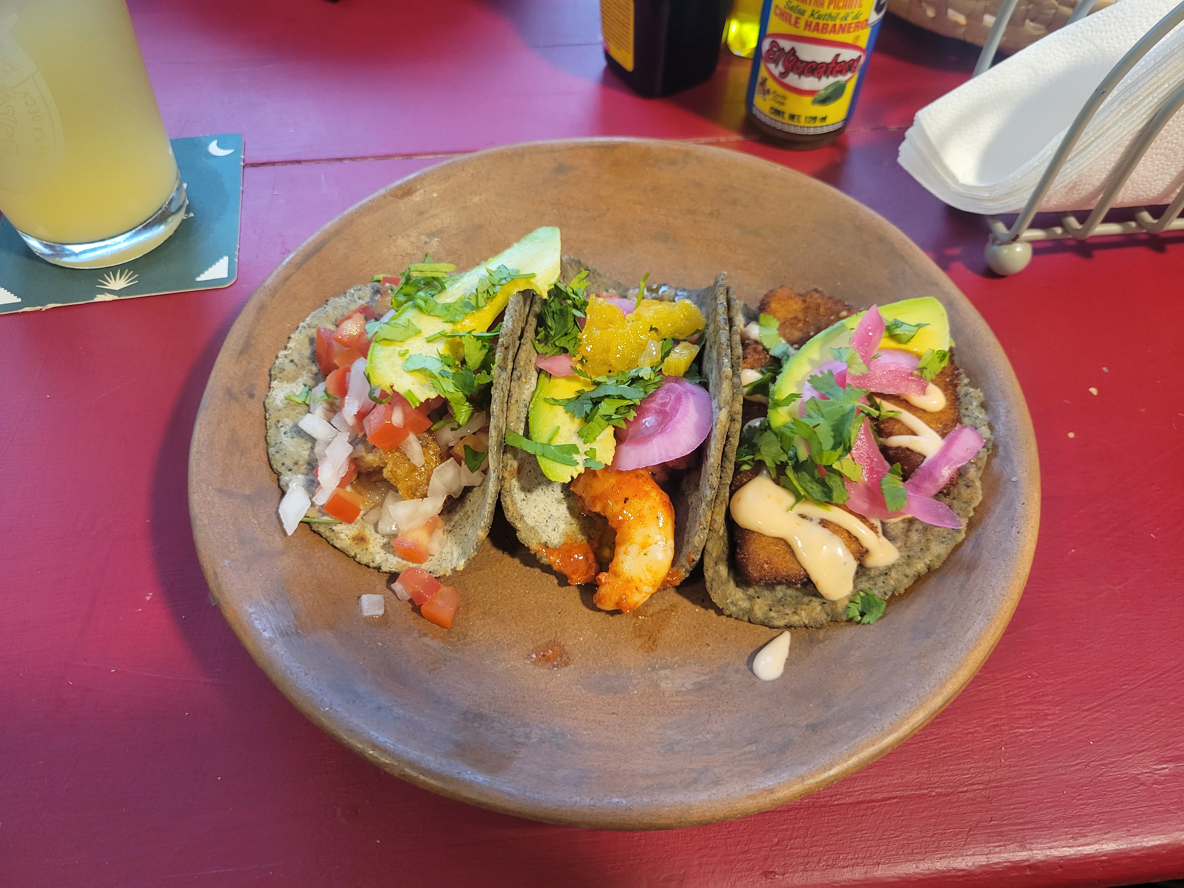 Santo Taquito y Otros Milagritos image 4