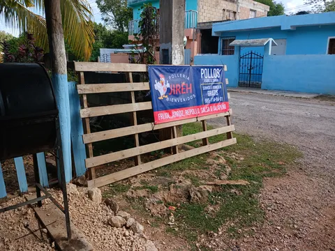 POLLERÍA "JIREH" image 1