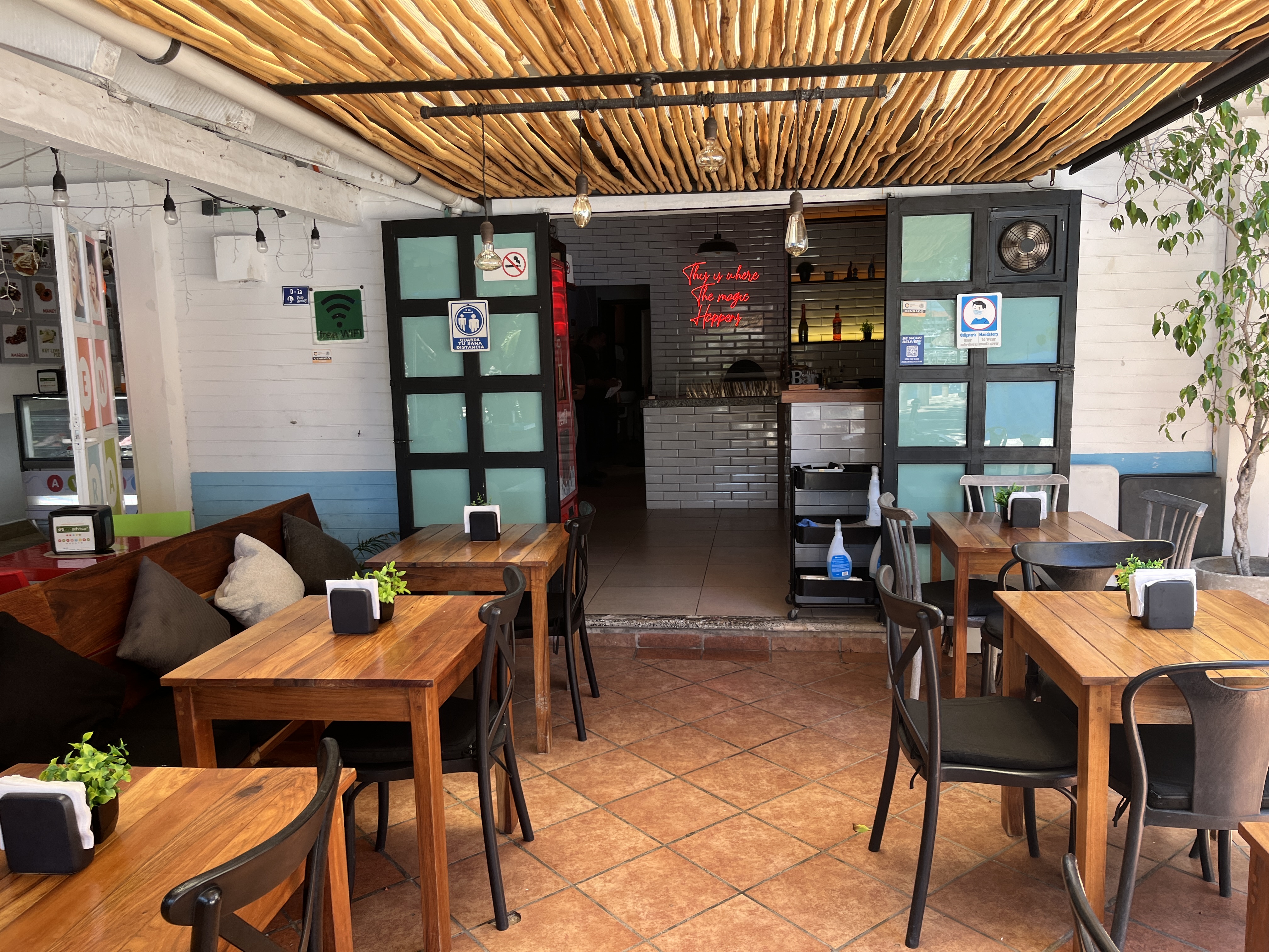 081 Neapolitan food image 7