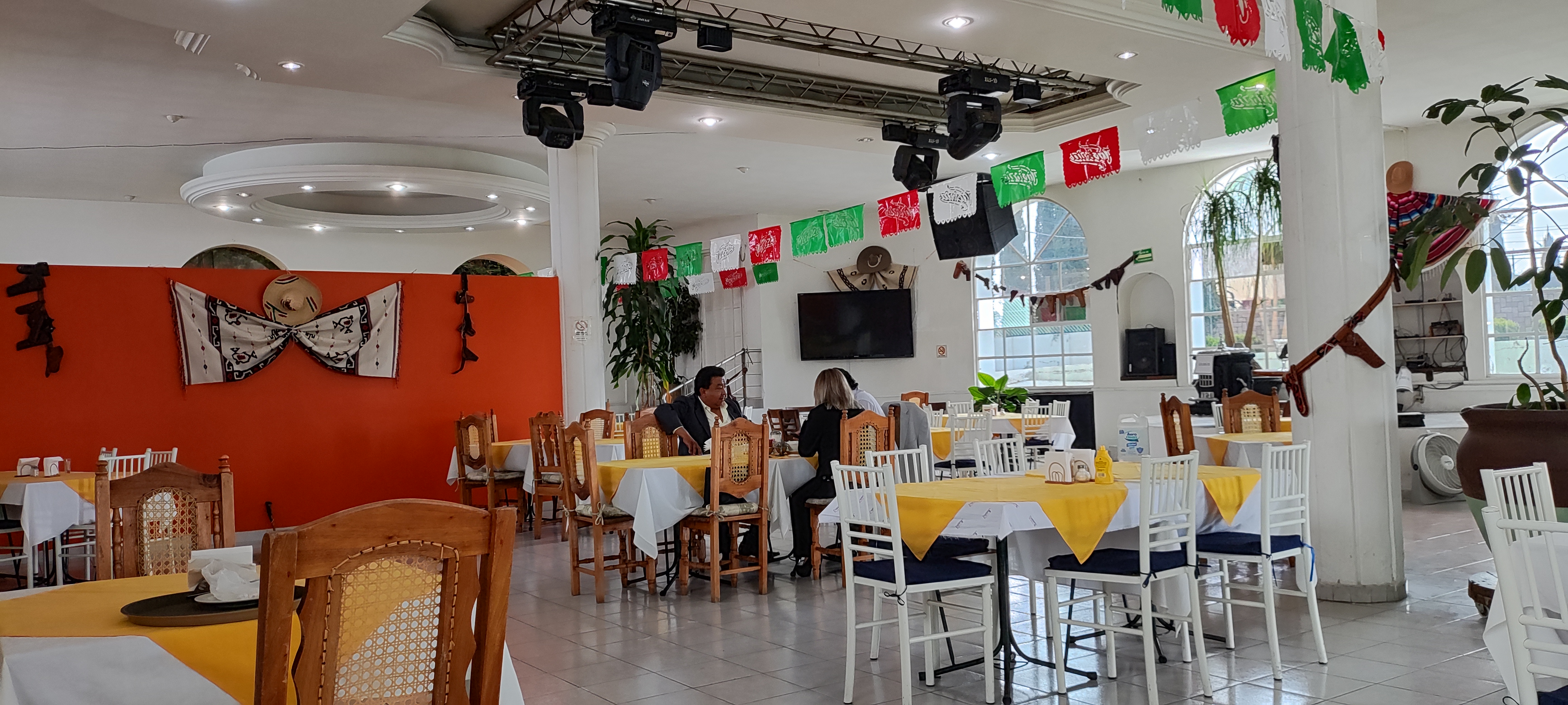 Restaurante Bar & Video T...TO image 3