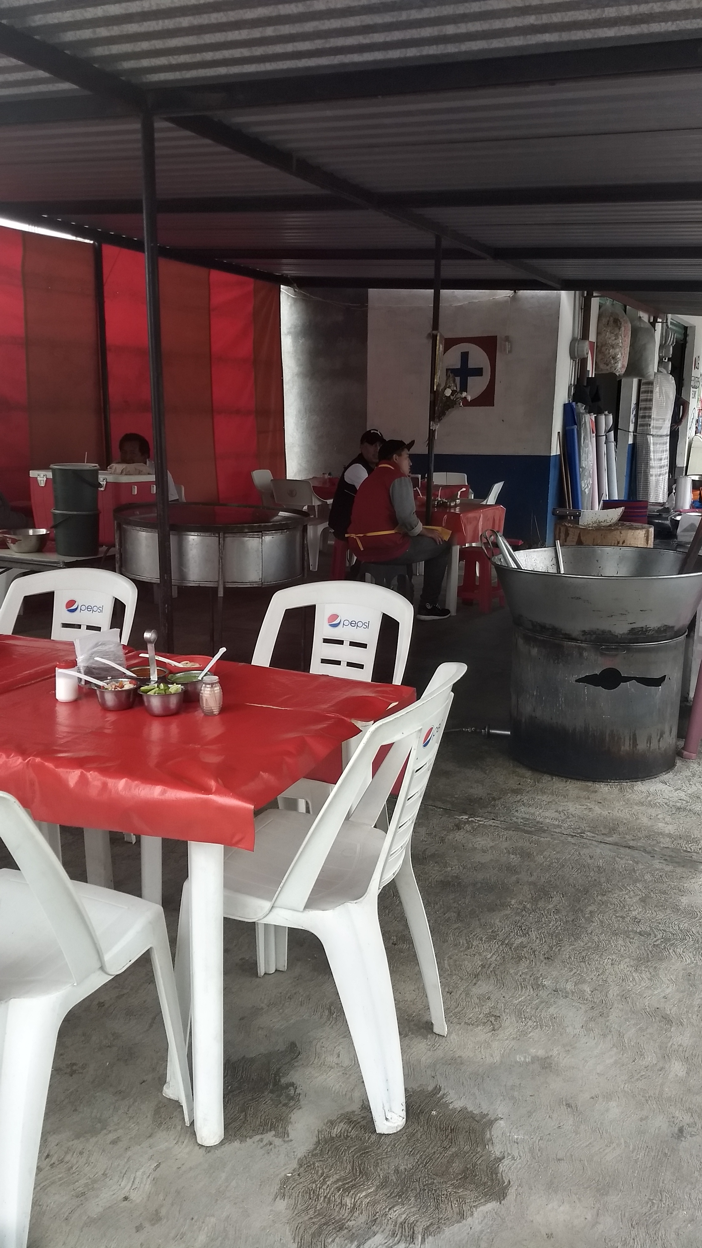 "La Reina de las carnitas" image 7