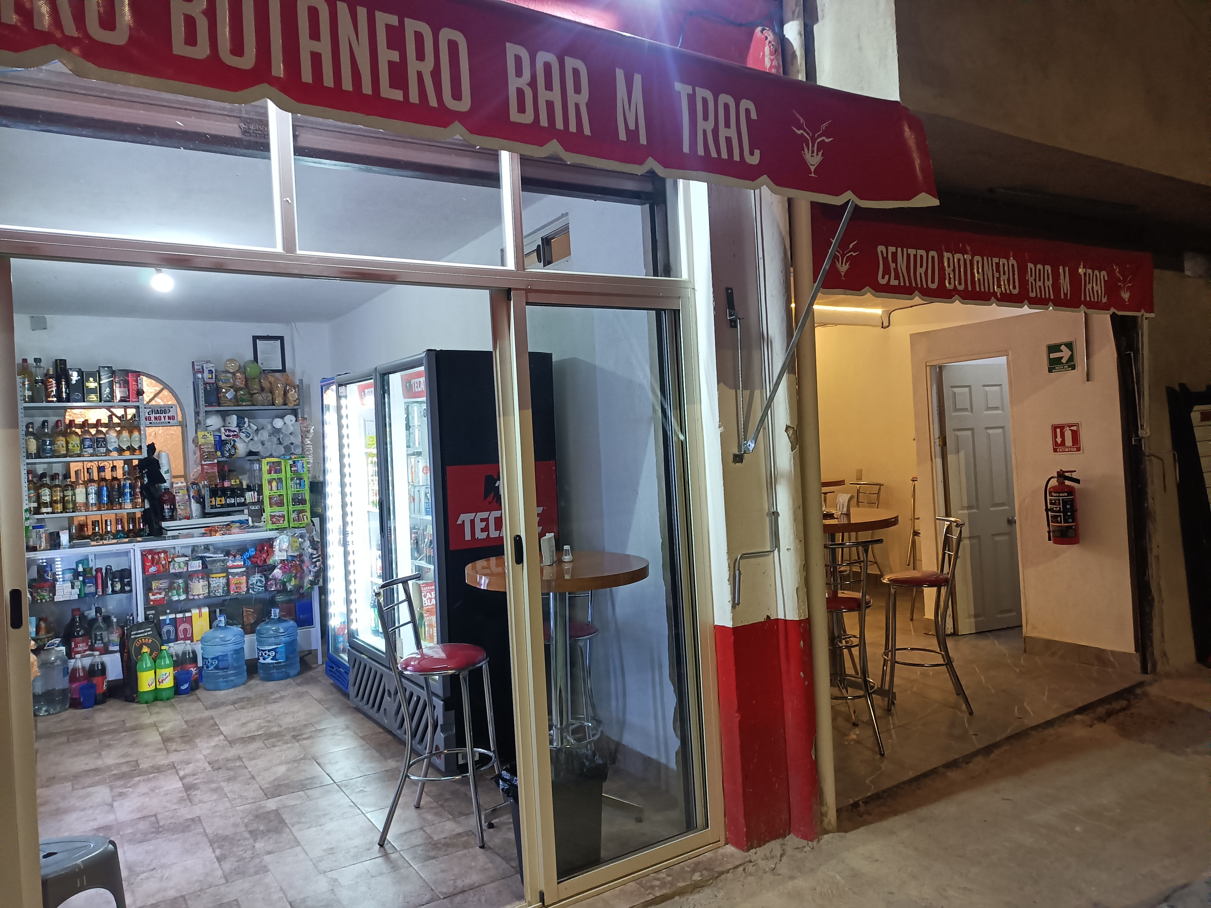 Centro Botanero Bar M Trac image 1