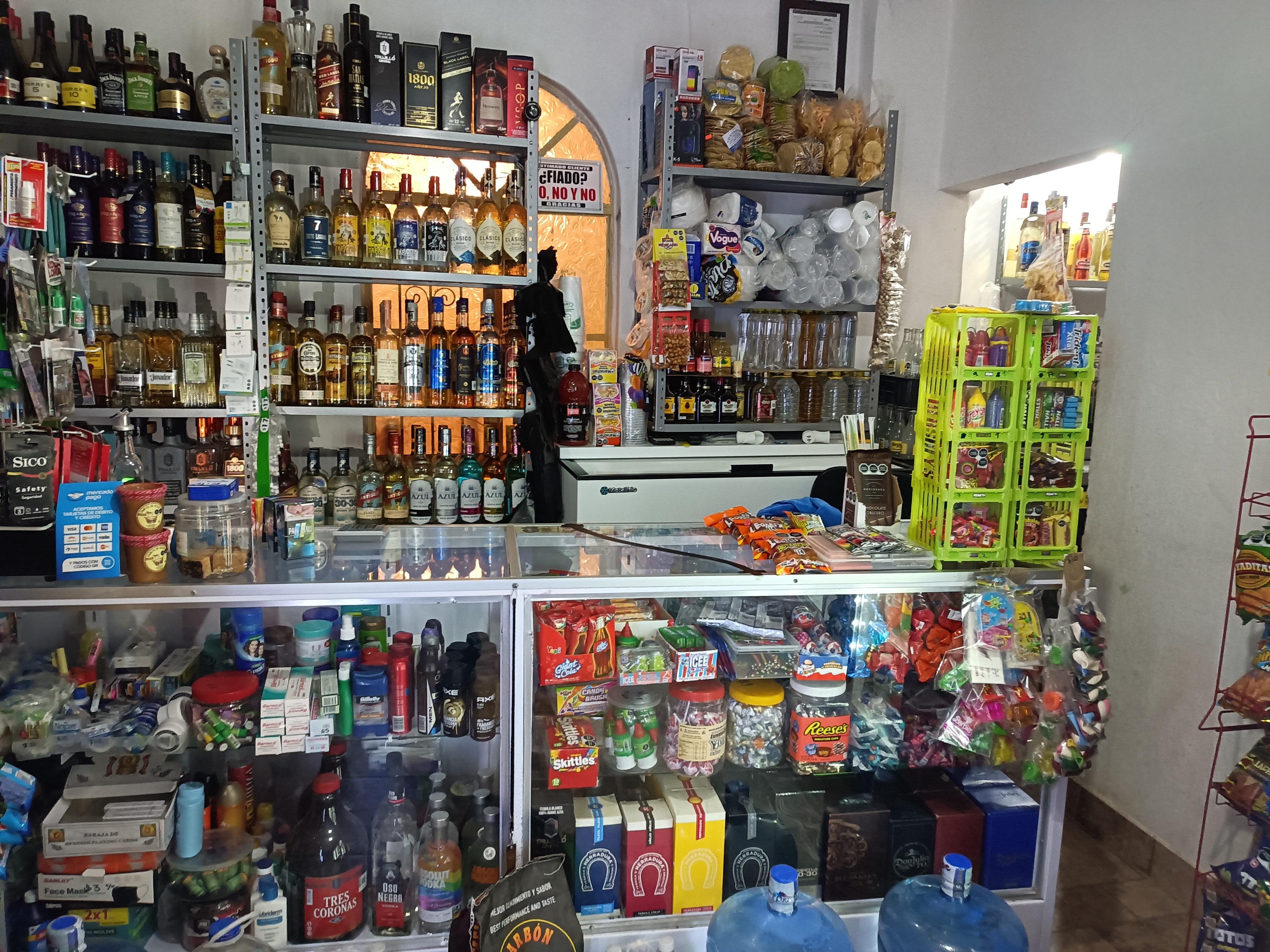 Centro Botanero Bar M Trac image 7