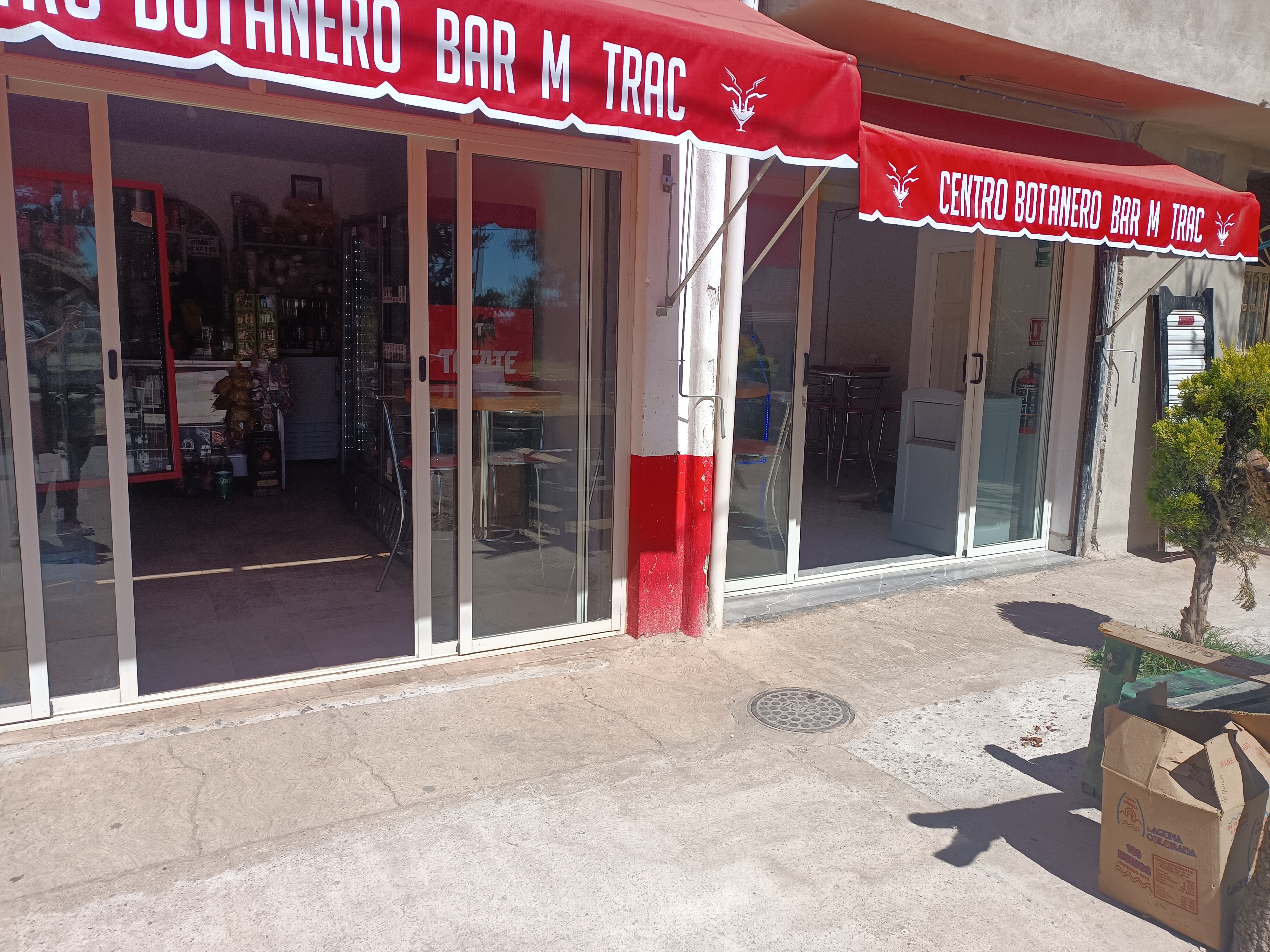 Centro Botanero Bar M Trac image 10