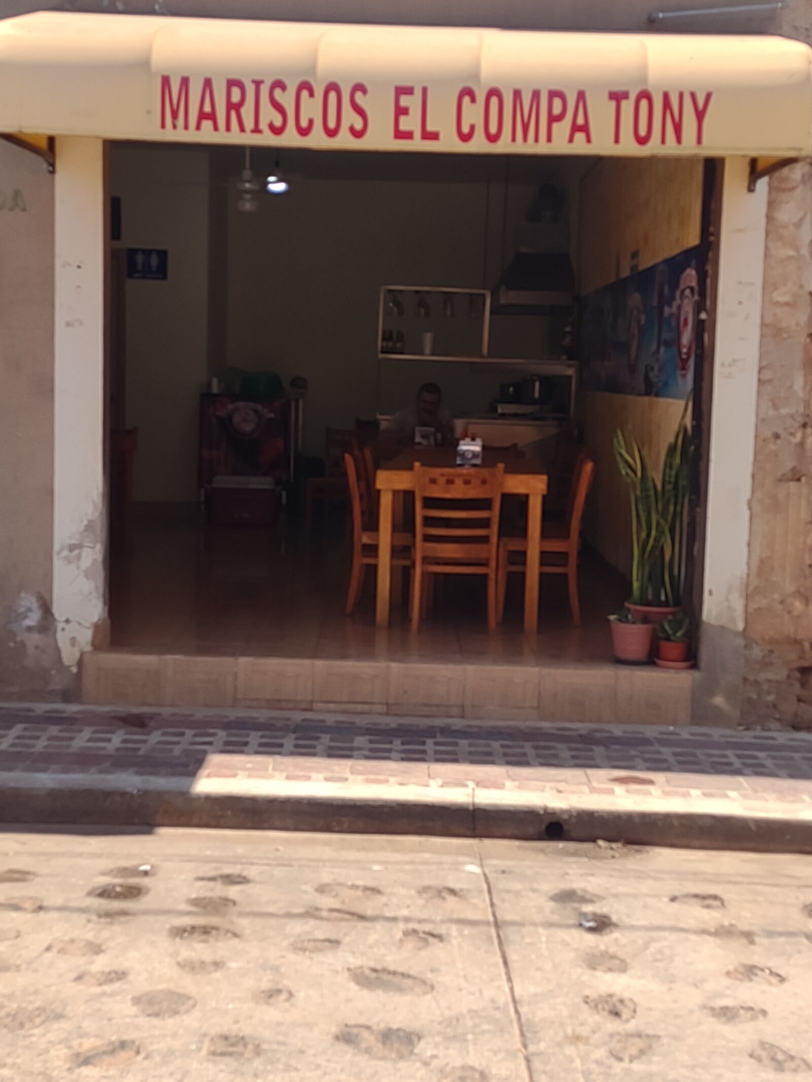 Mariscos EL COMPA TONY image 3