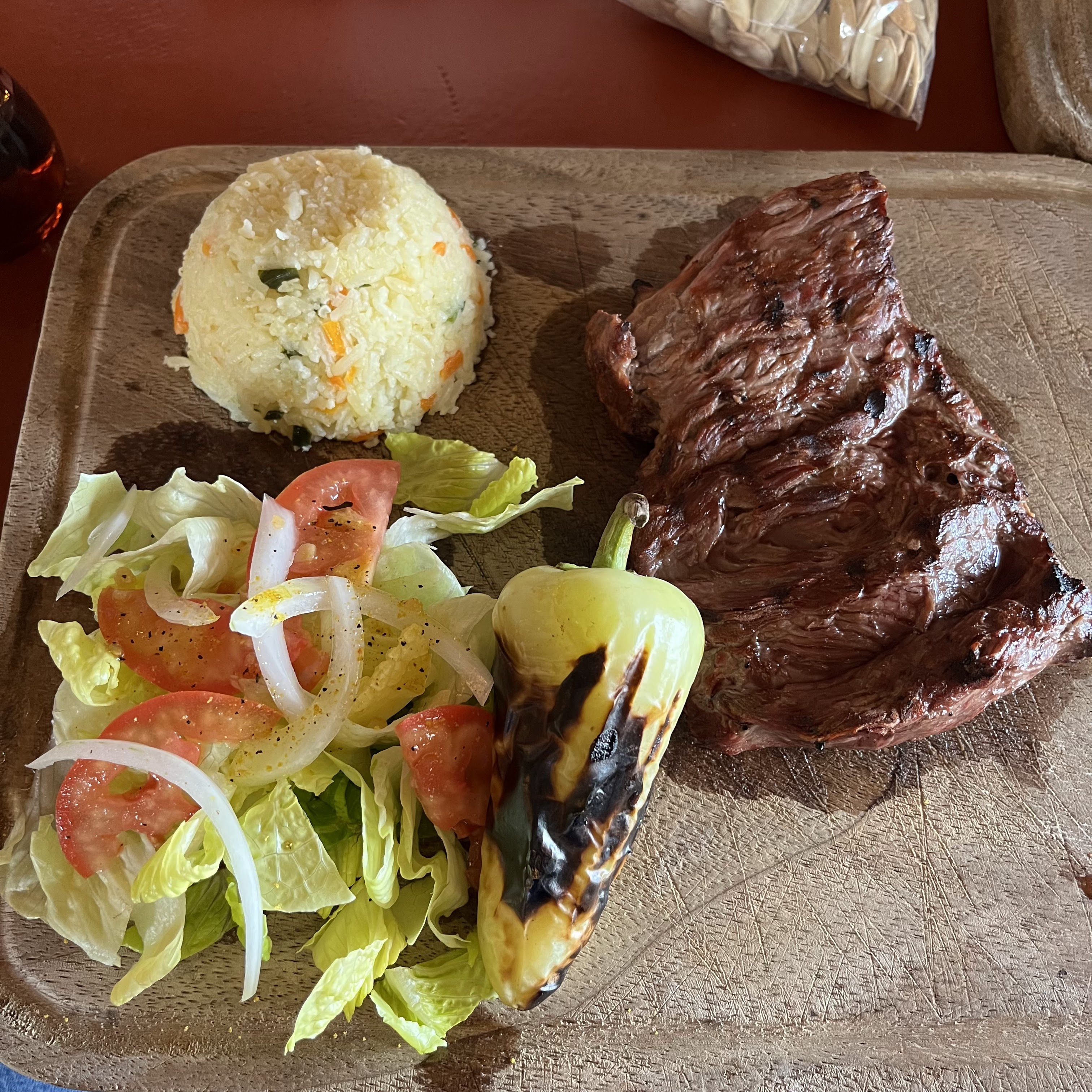 Pajaretes Restaurante bar image 5