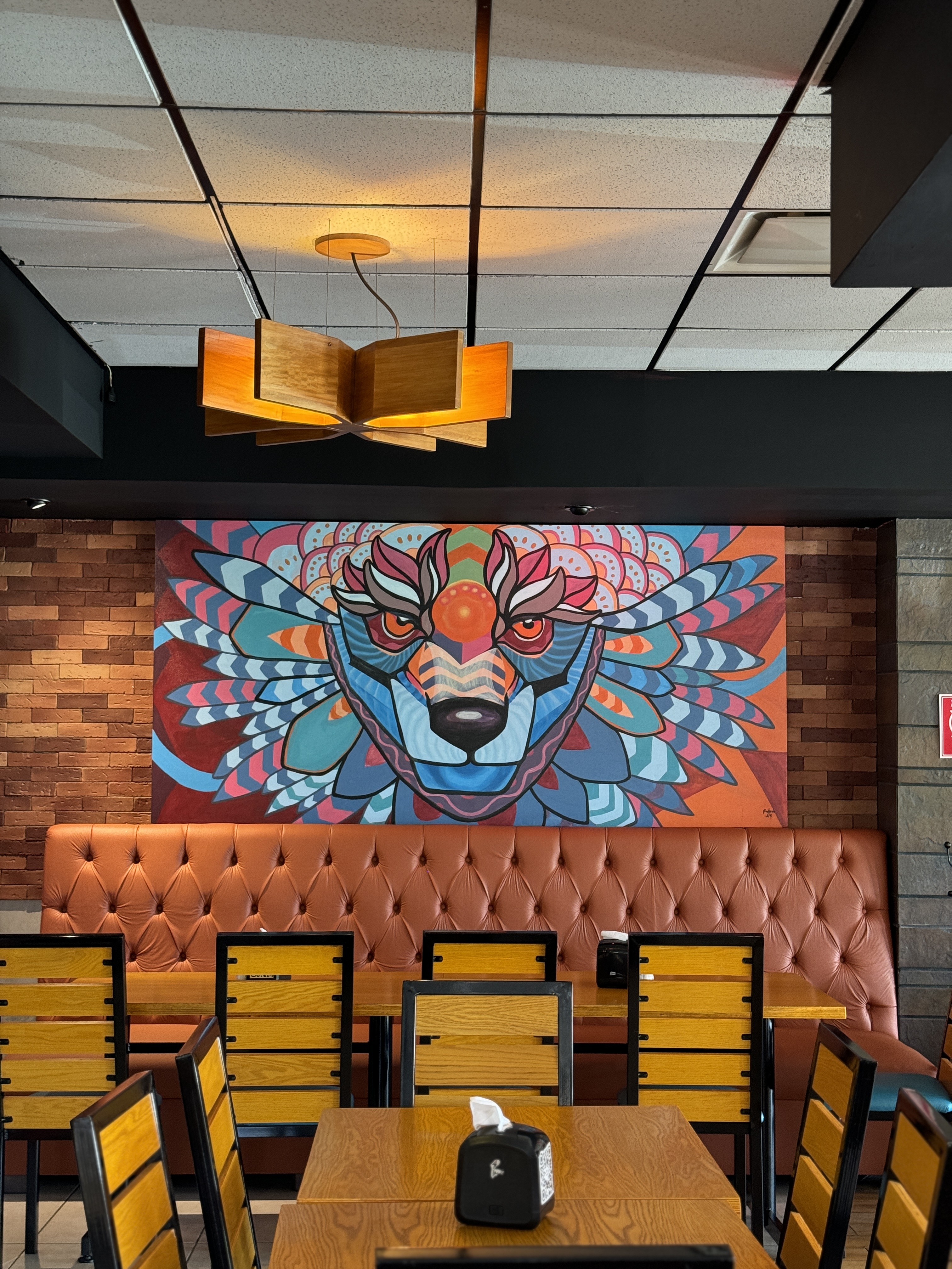 Makabros Restaurant image 3