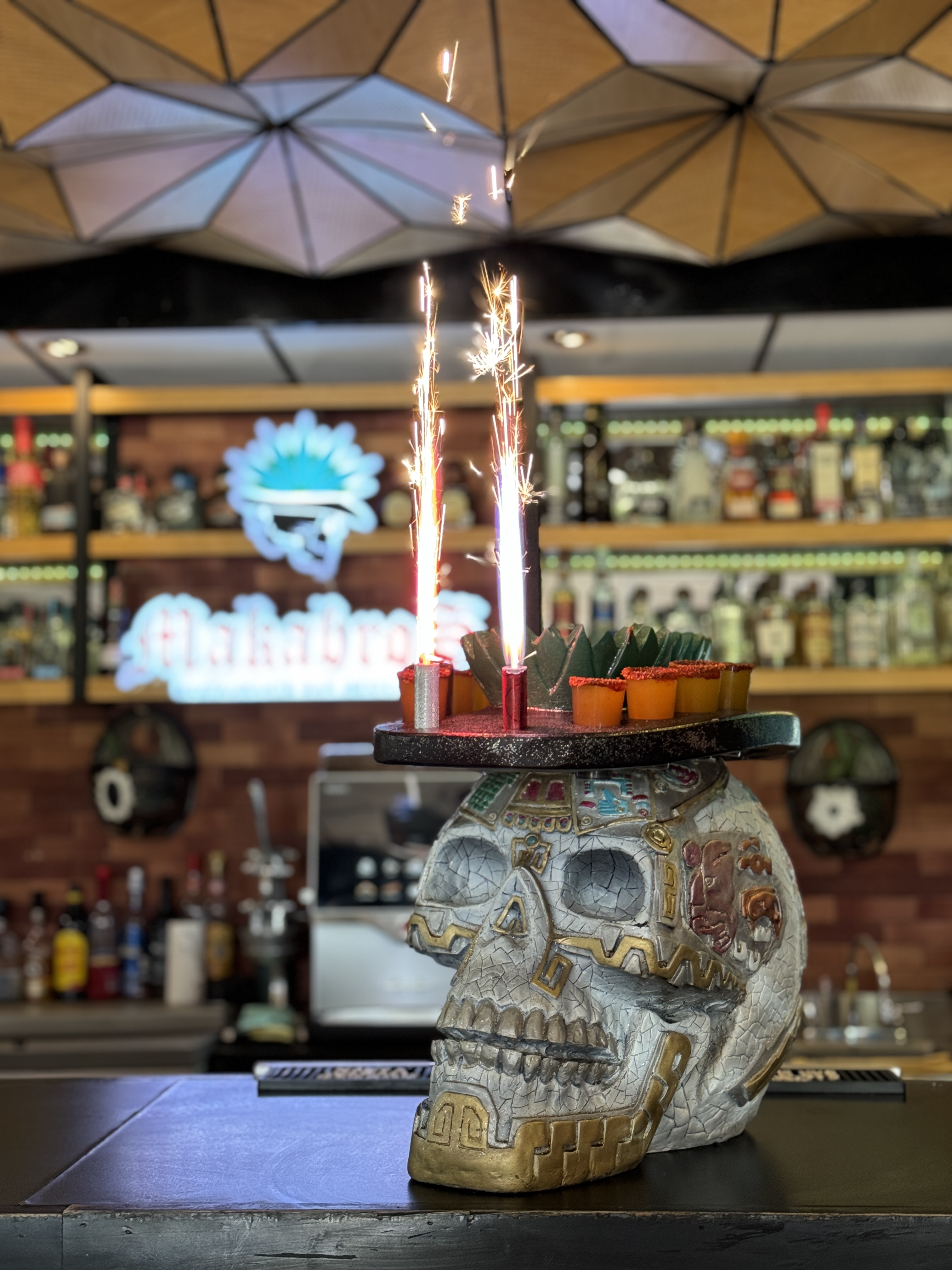 Makabros Restaurant image 5