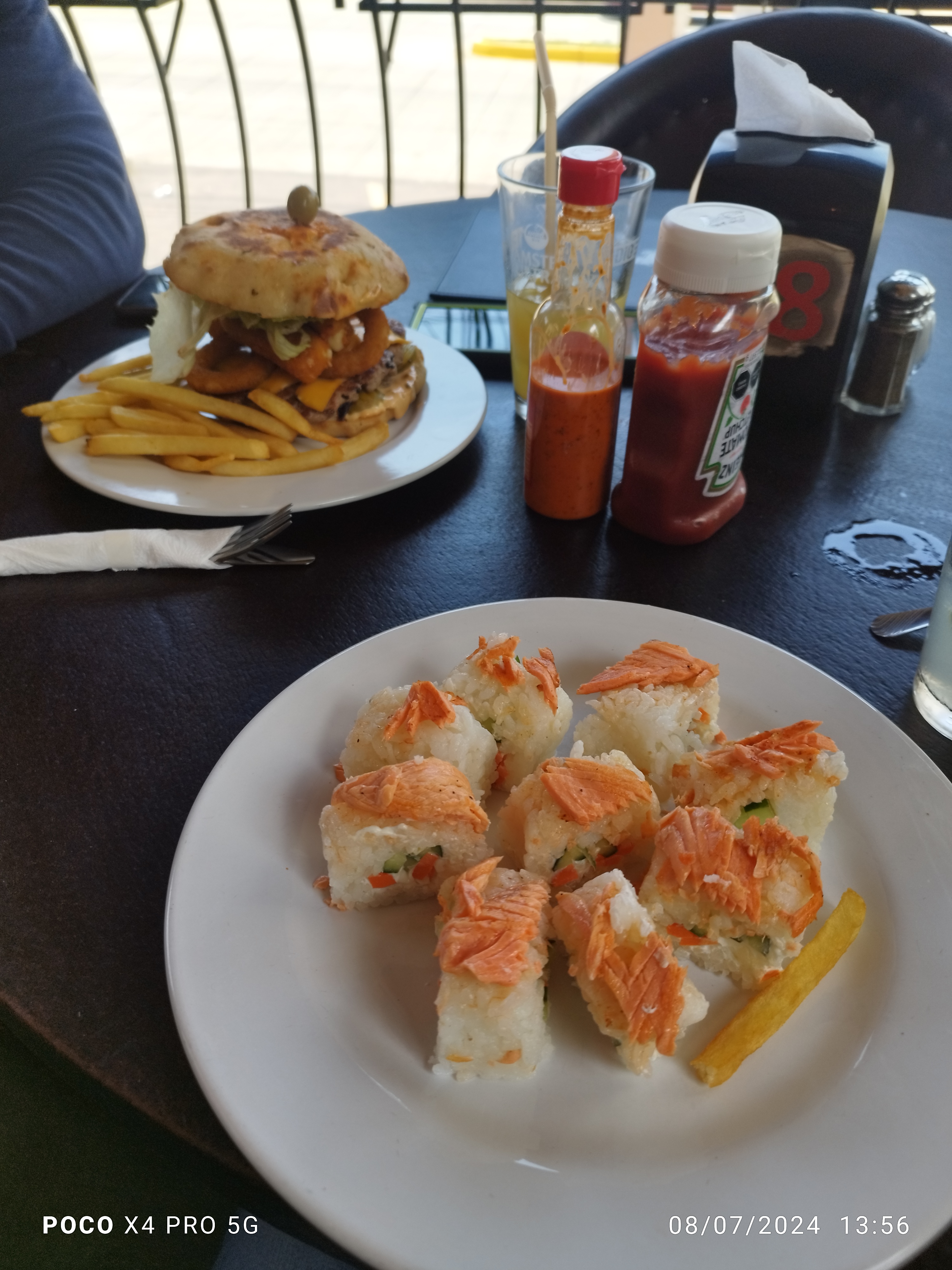 Makabros Restaurant image 7