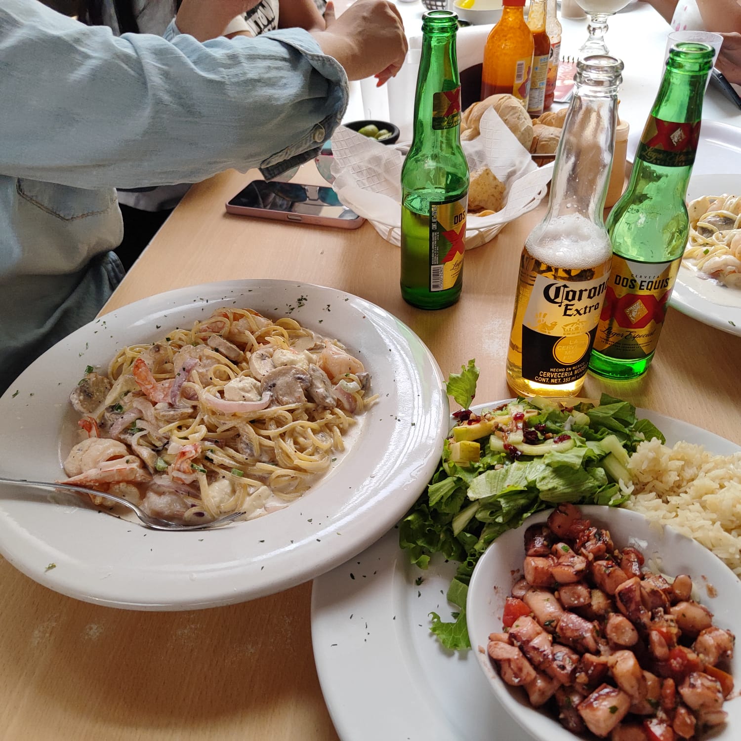 Restaurante Mariscos nealtican image 4