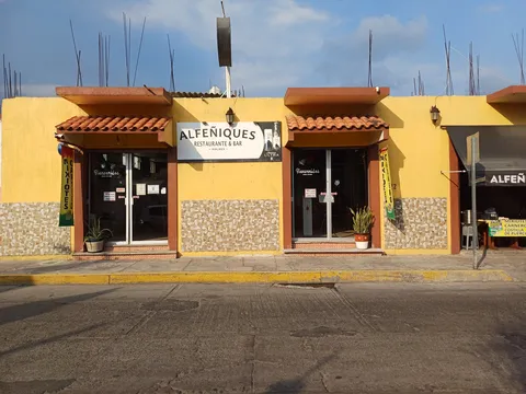 ALFEÑIQUES Restaurante & Bar image 1