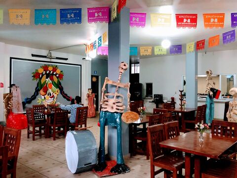 ALFEÑIQUES Restaurante & Bar image 7