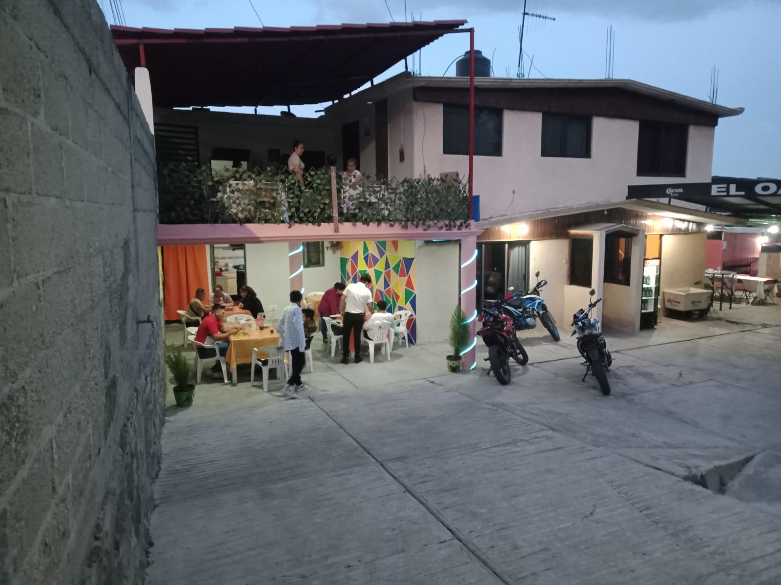 "Oasis" restaurante image 8