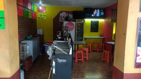 Las Alitas image 3