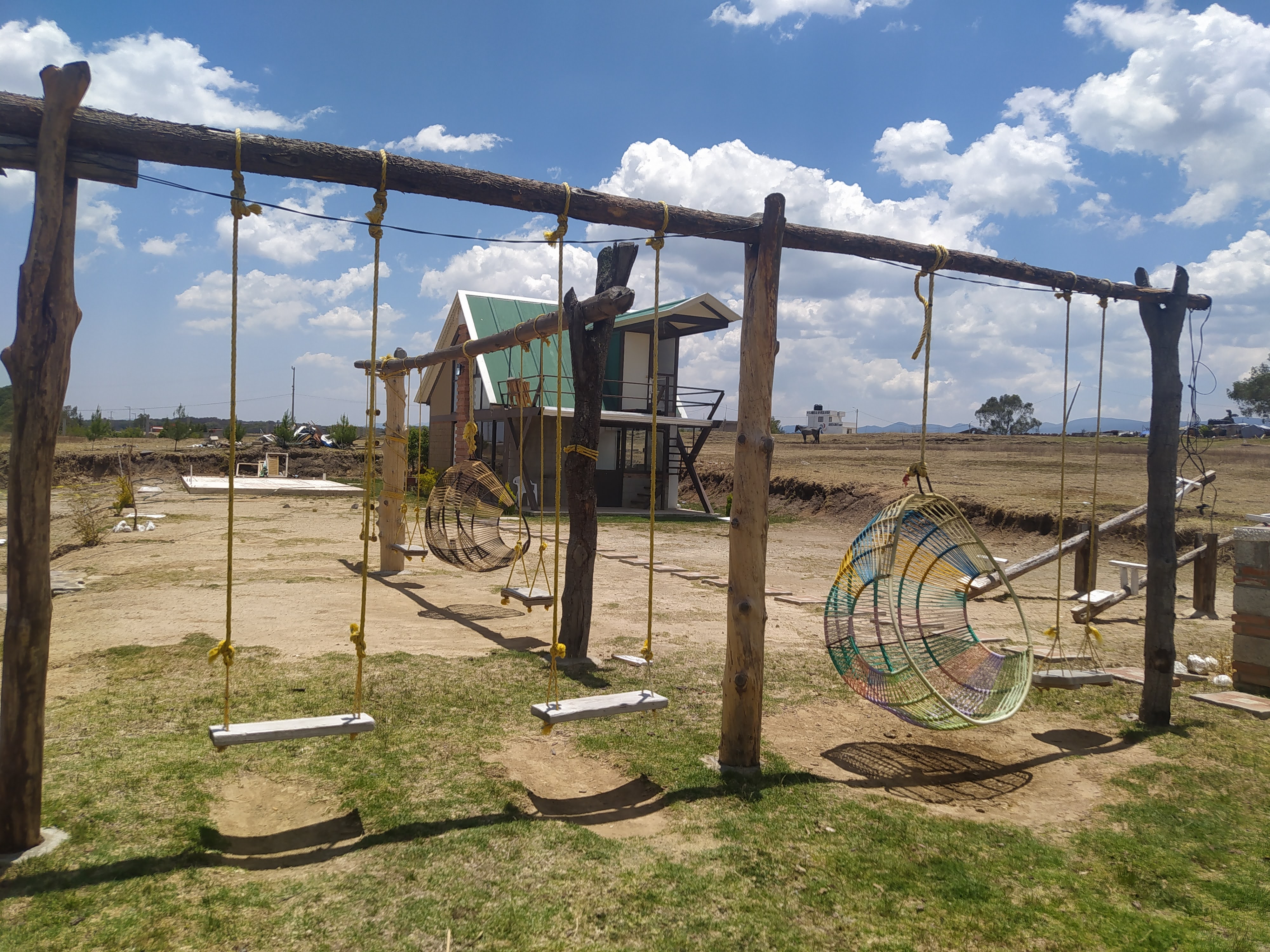 Los che's compadres image 4