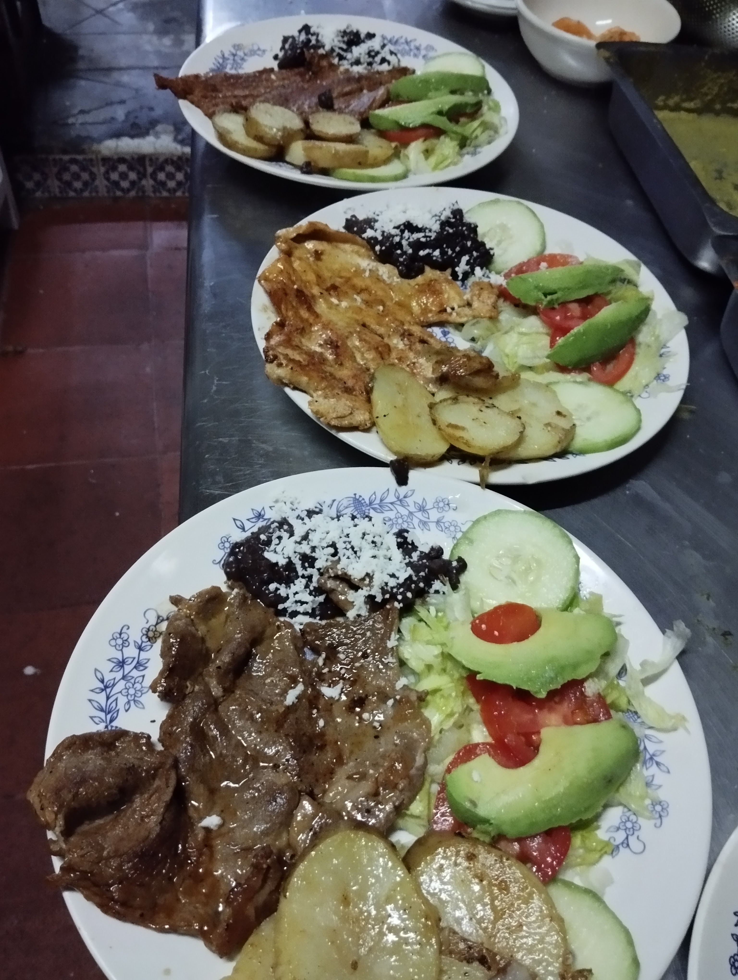 Restaurante Bar Juanita la casa del buen comer fundado en 1946. Experiencia que nos respalda. image 8