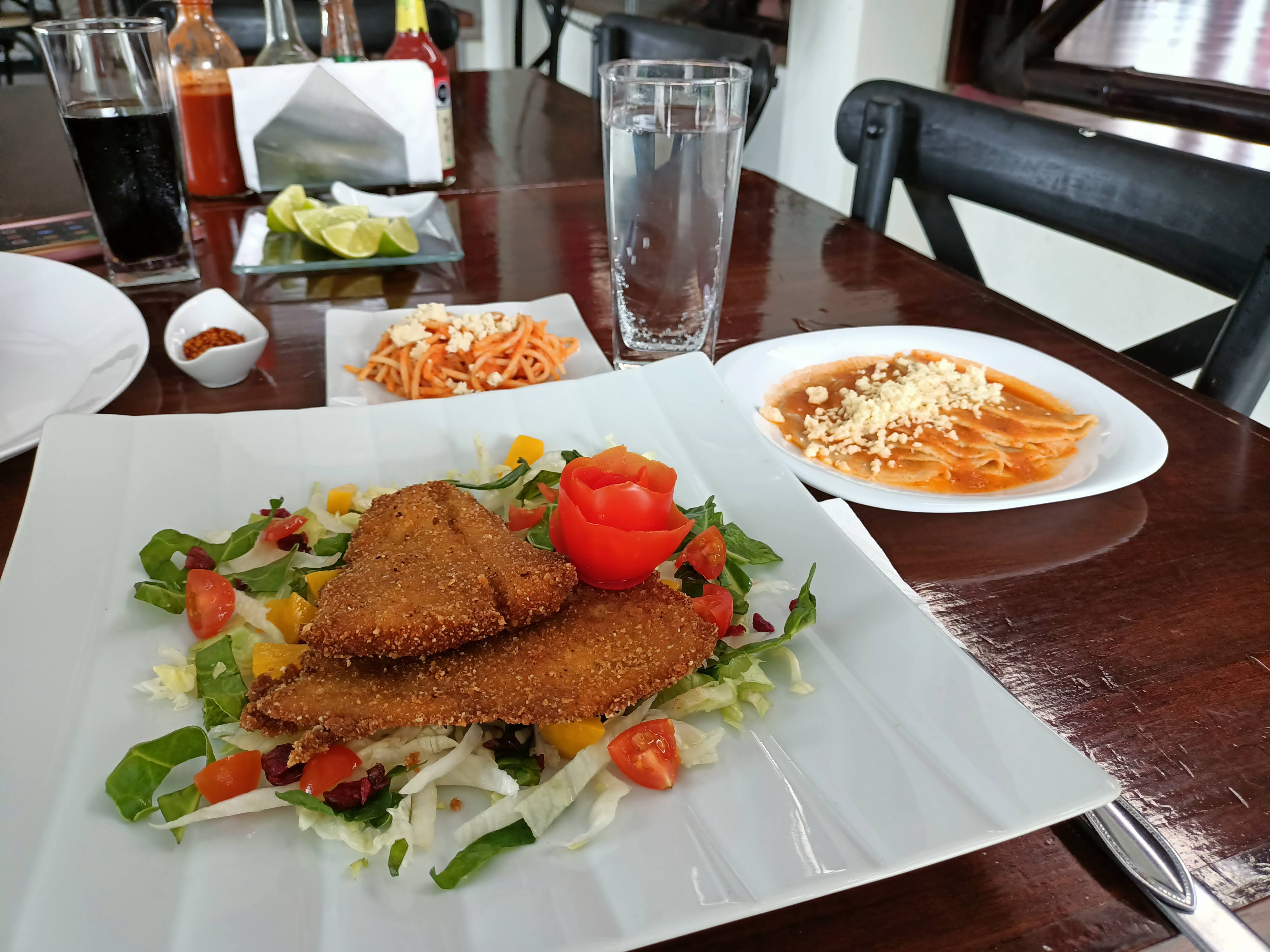 RESTAURANT TUTUNAKU image 1