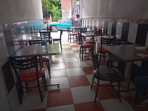 Pizzería más chesse image 3