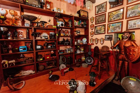 Café Restaurante Bar Museo "La época de oro" image 8
